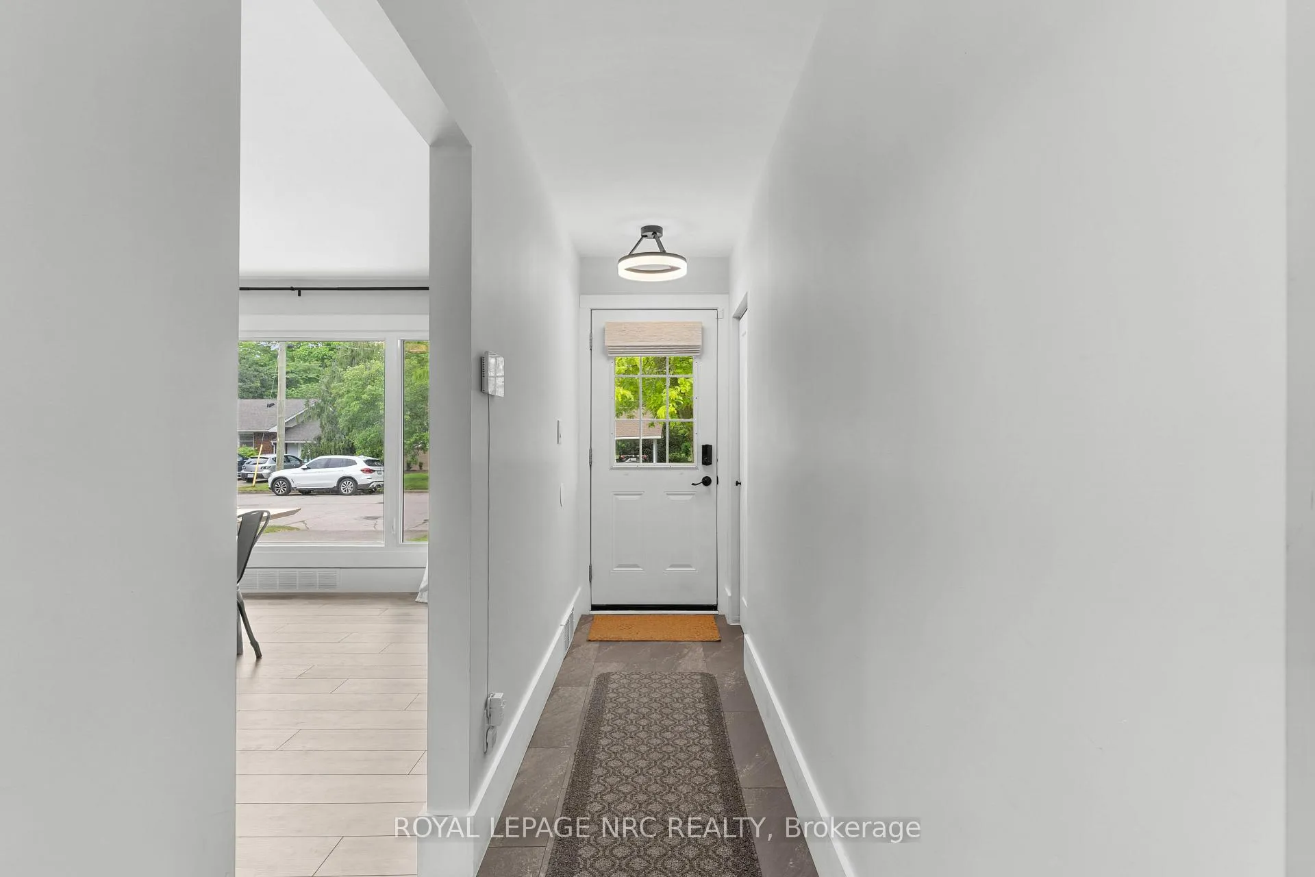 Photo 4 of 143 Village Road, St. Catharines, Glendale/Glenridge — HOMEH