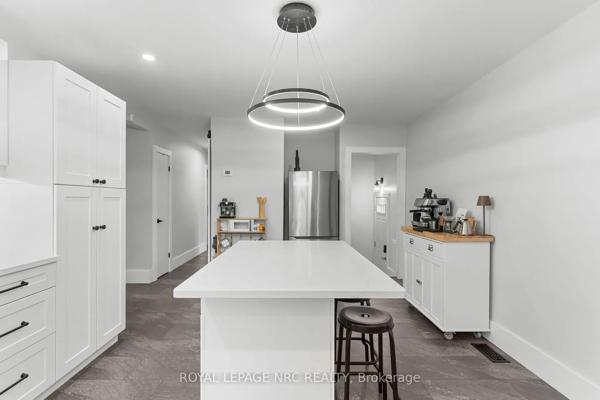 Photo 8 of 143 Village Road, St. Catharines, Glendale/Glenridge — HOMEH