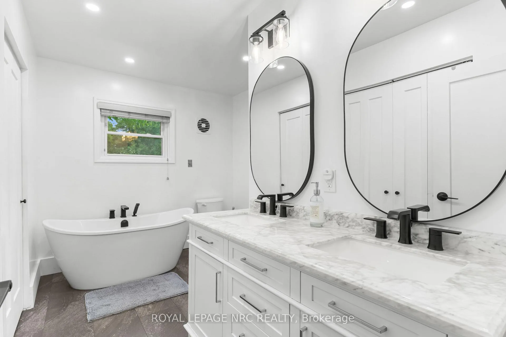 Photo 18 of 143 Village Road, St. Catharines, Glendale/Glenridge — HOMEH