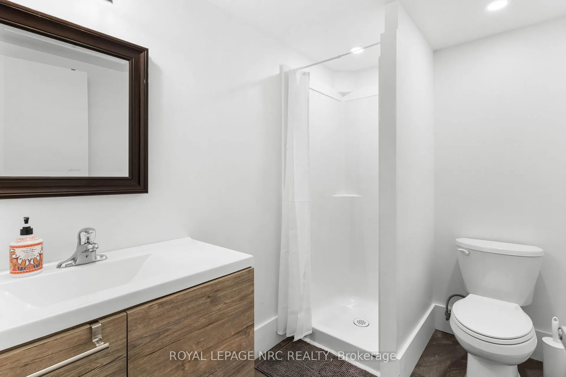 Photo 28 of 143 Village Road, St. Catharines, Glendale/Glenridge — HOMEH
