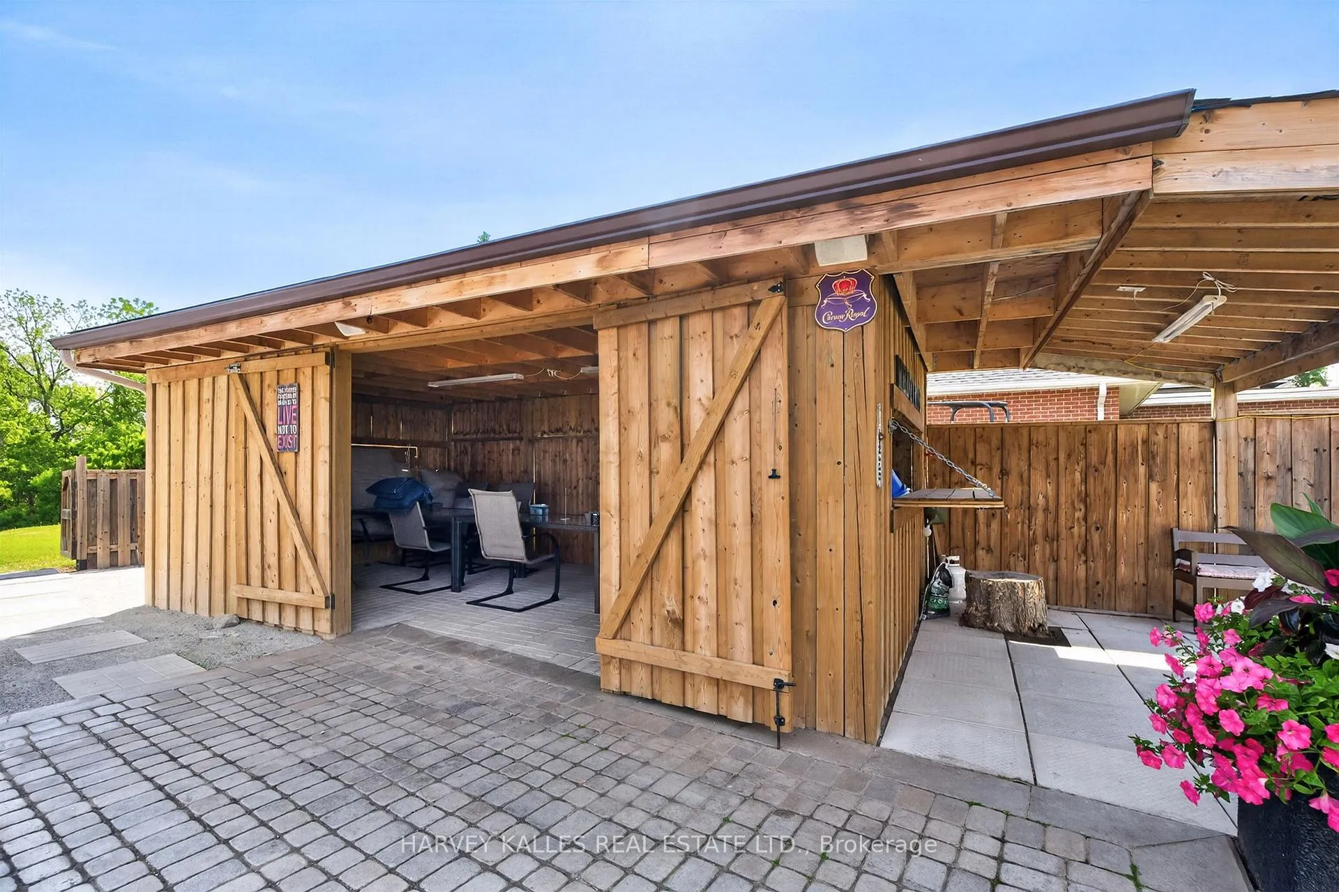 Photo 8 of Unit B, 7566 Sixth Line, Milton, Rural Trafalgar — HOMEH