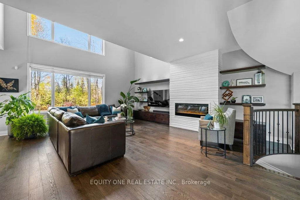 Photo 5 of 133 Arbourbrook Boulevard, Ottawa, Huntley Ward (South East) — HOMEH