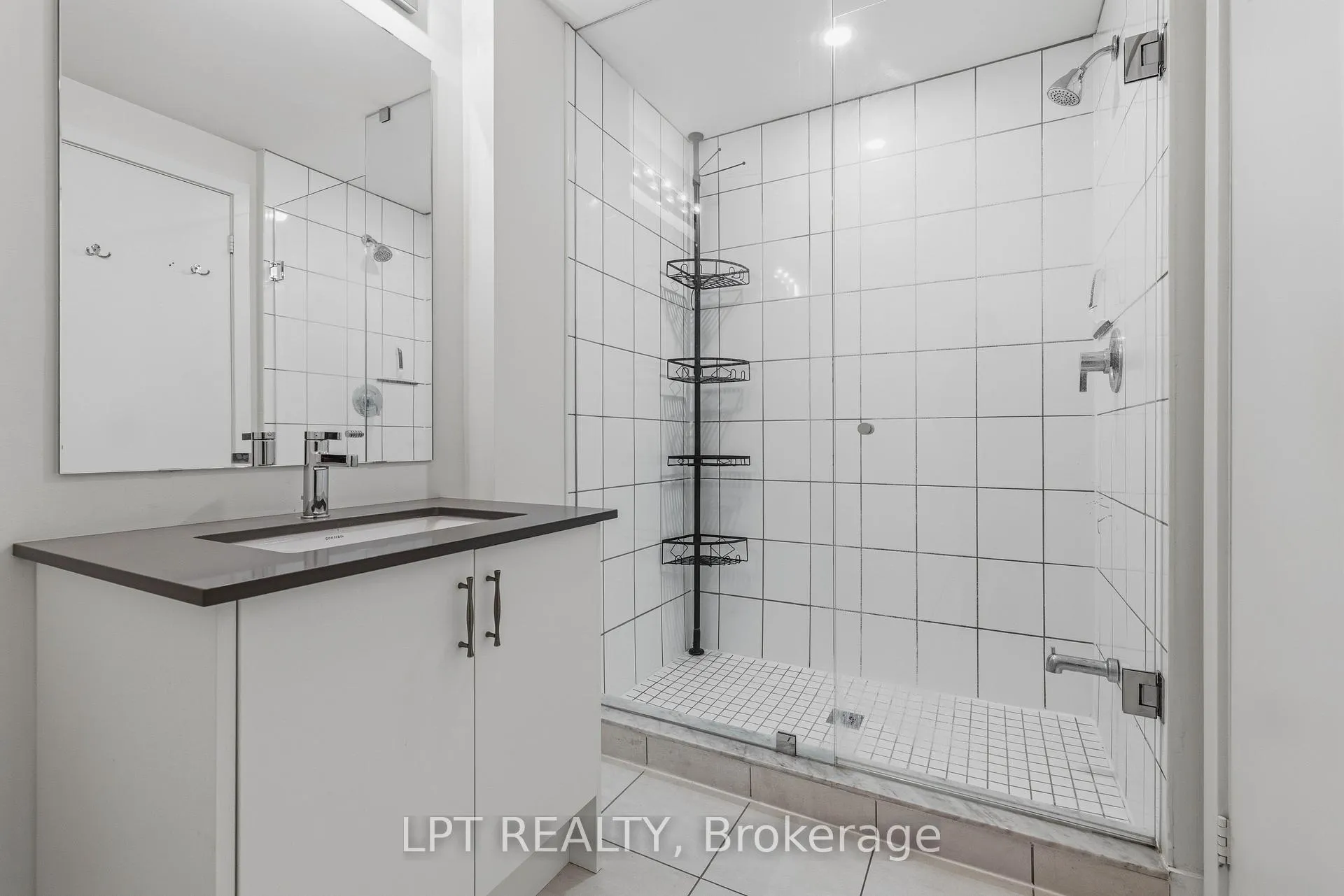 Photo 20 of Unit 303, 110 Grew Boulevard, Georgina, Sutton & Jackson's Point — HOMEH