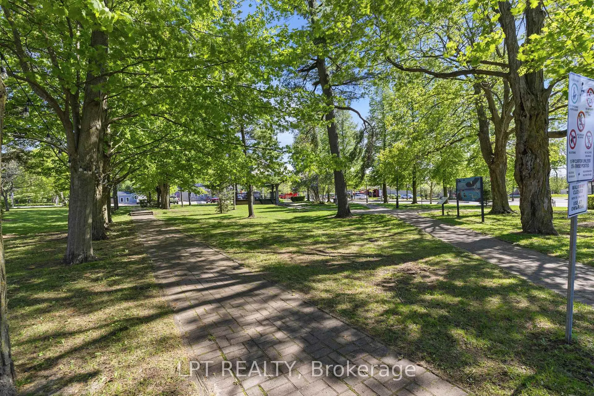 Photo 30 of Unit 303, 110 Grew Boulevard, Georgina, Sutton & Jackson's Point — HOMEH