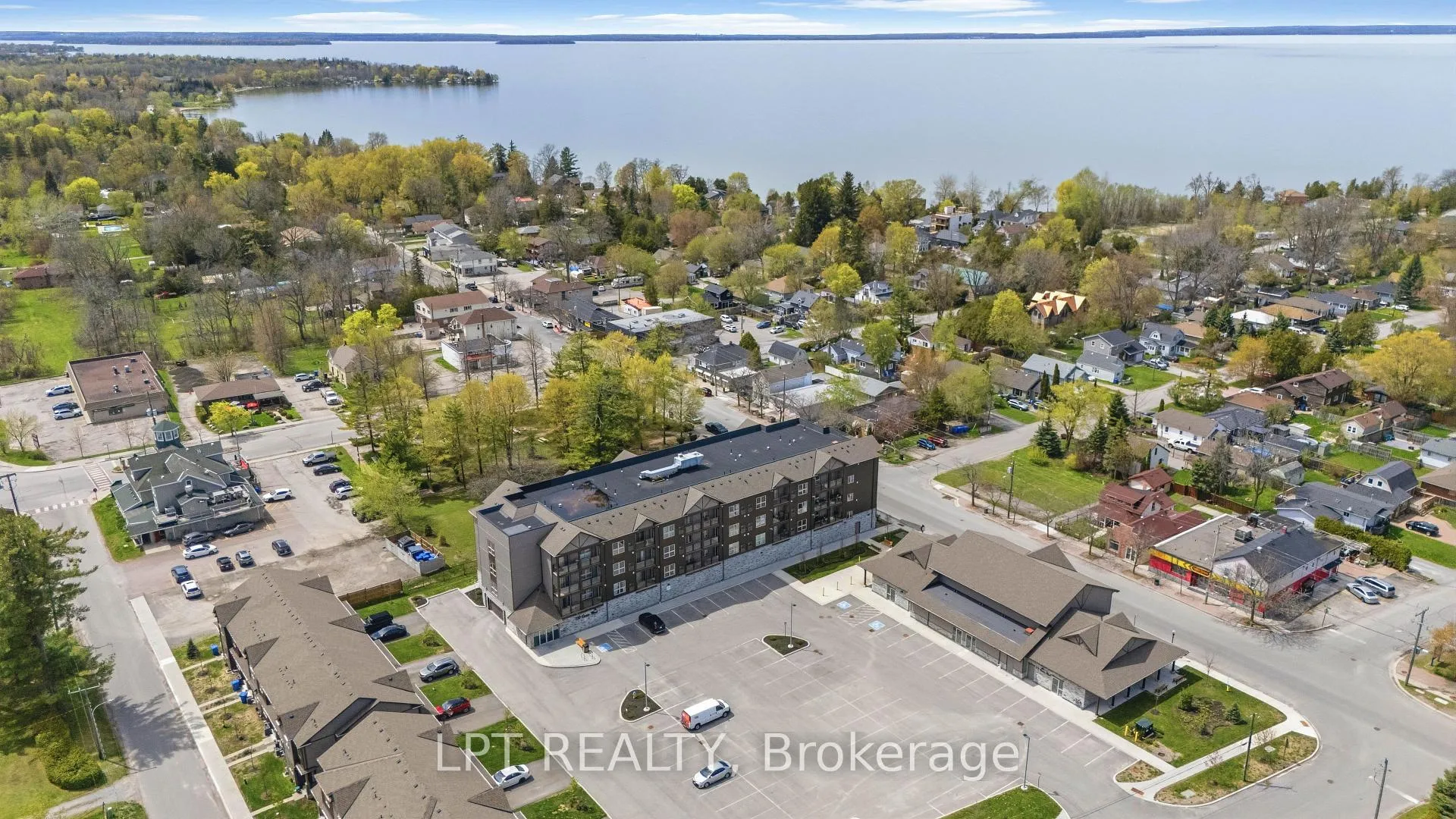 Photo 31 of Unit 303, 110 Grew Boulevard, Georgina, Sutton & Jackson's Point — HOMEH