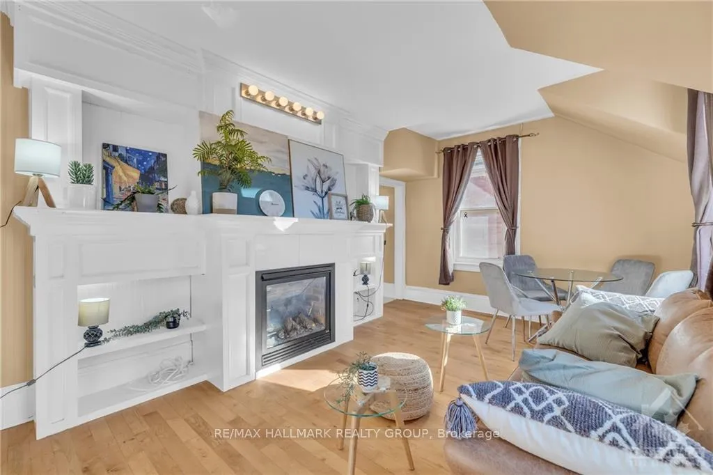 Photo 3 of 15 Elmsley St N Street, Smiths Falls — HOMEH