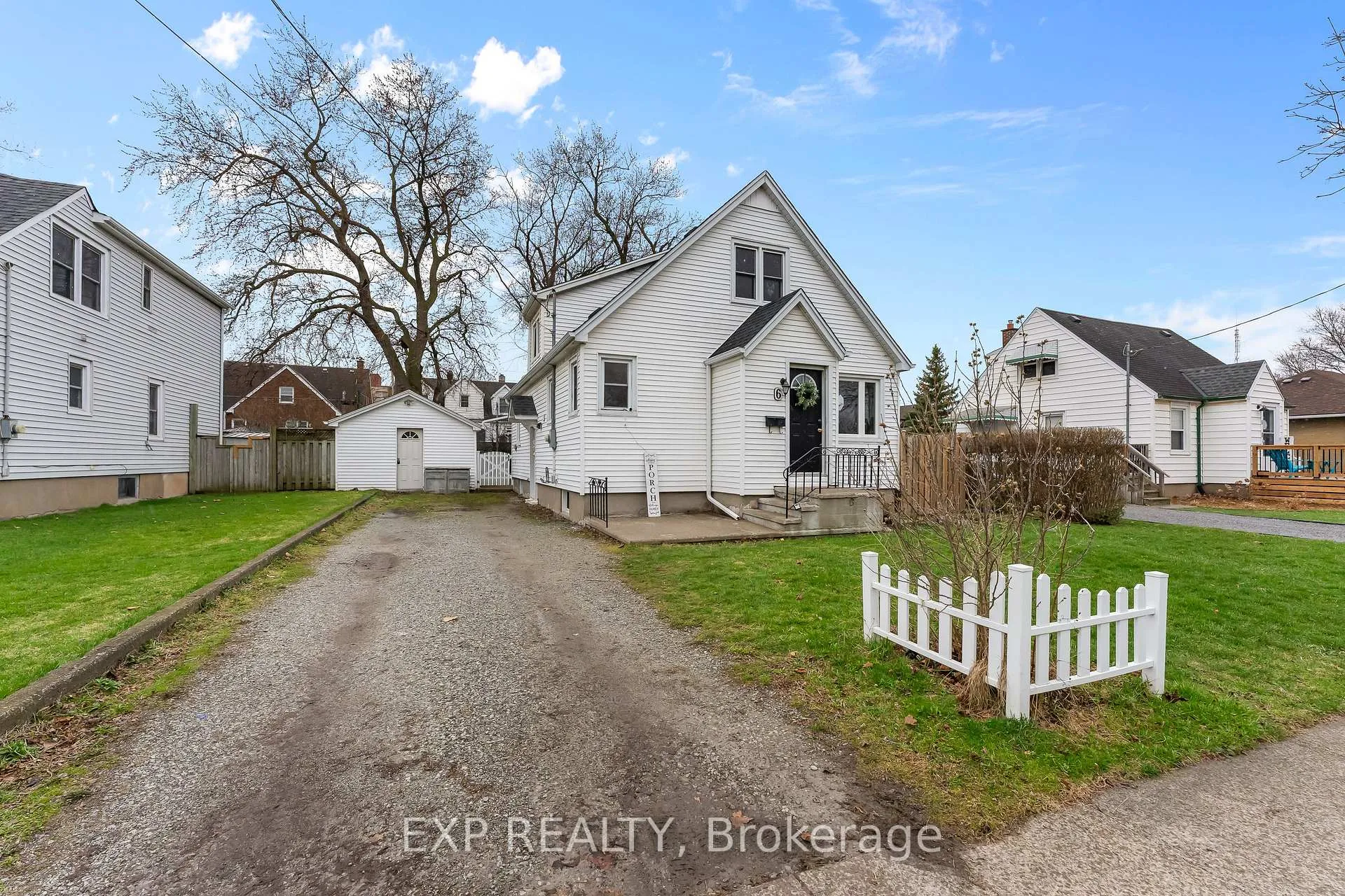 Photo 3 of 6 Cedardale Avenue, St. Catharines, Secord Woods — HOMEH