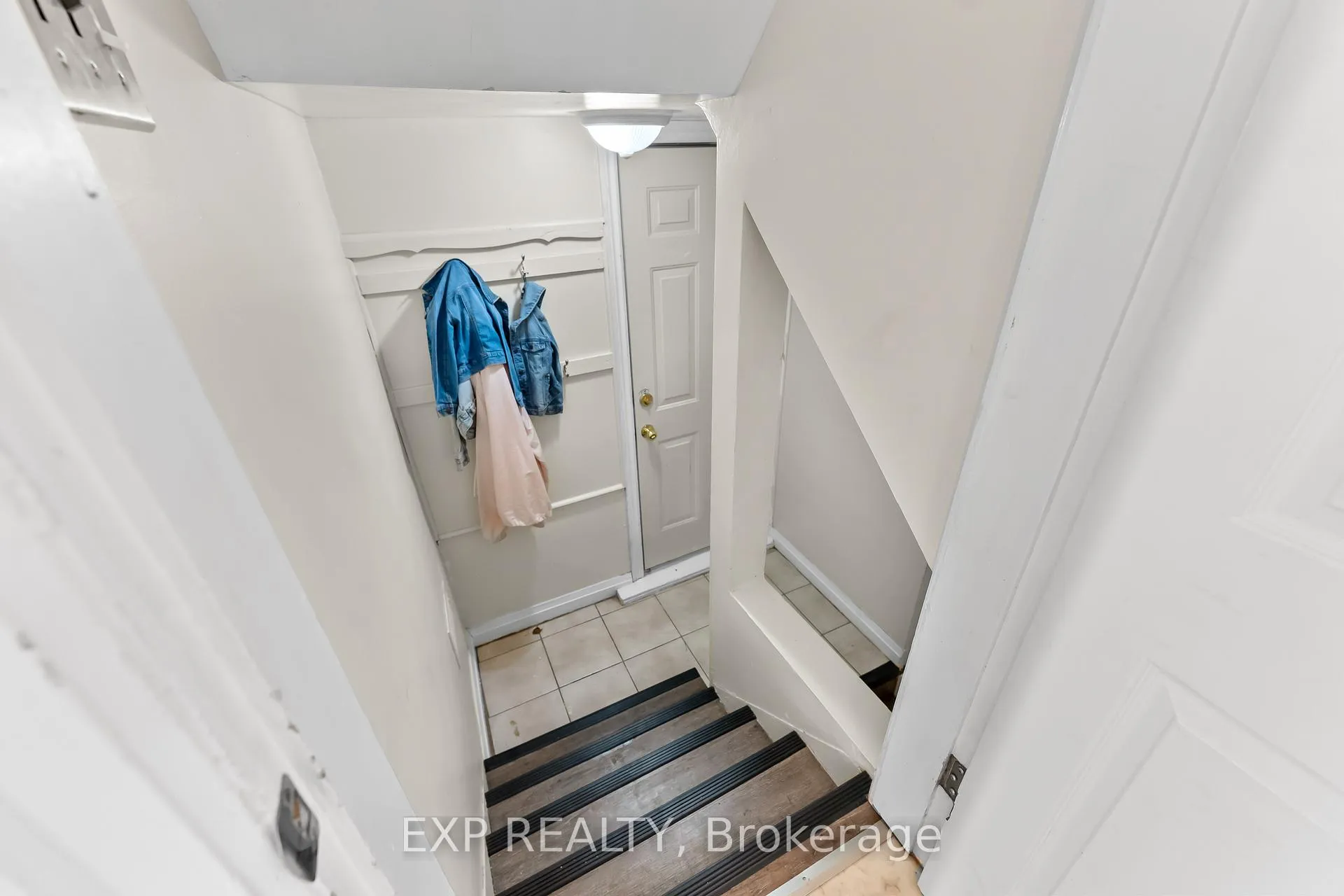 Photo 29 of 6 Cedardale Avenue, St. Catharines, Secord Woods — HOMEH