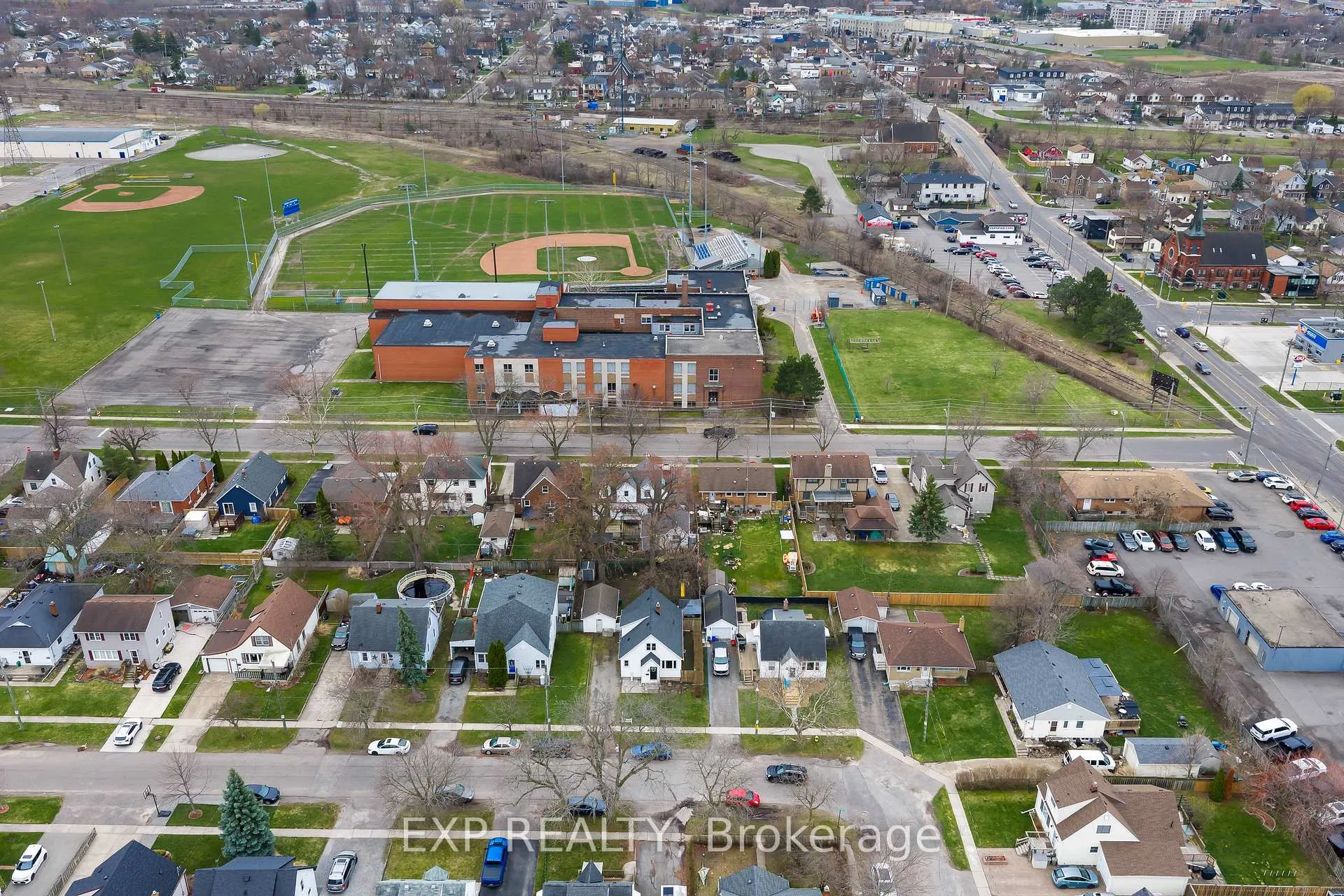 Photo 43 of 6 Cedardale Avenue, St. Catharines, Secord Woods — HOMEH