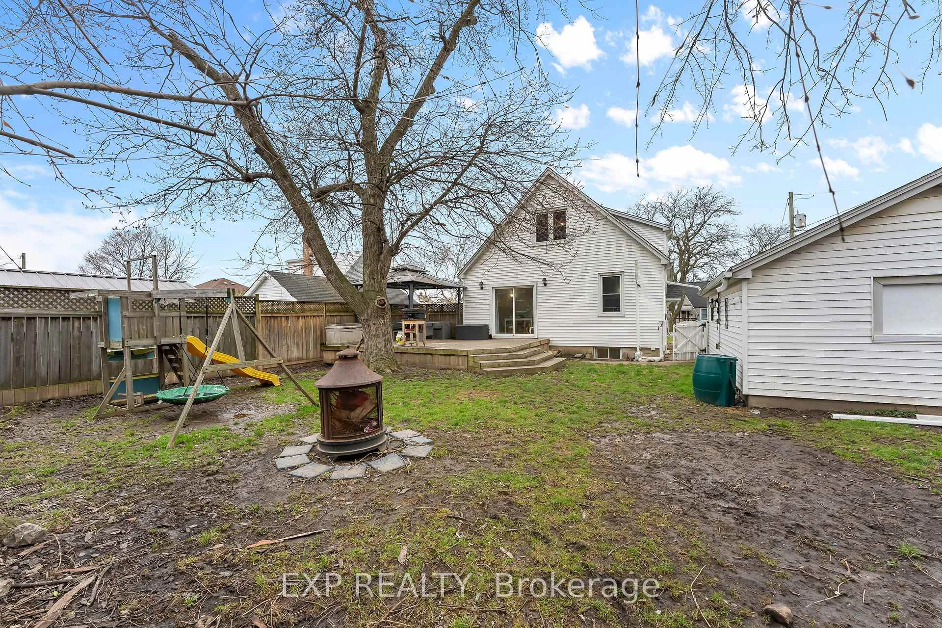 Photo 41 of 6 Cedardale Avenue, St. Catharines, Secord Woods — HOMEH