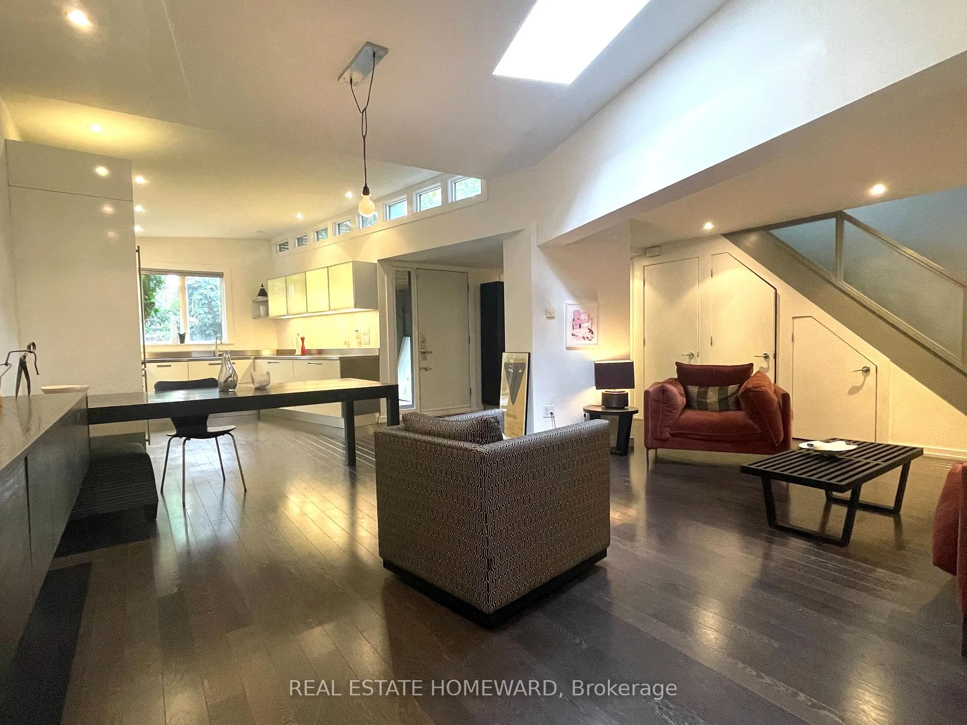 Photo 2 of Unit Coach, 27 Lewis Street, Toronto, South Riverdale — HOMEH