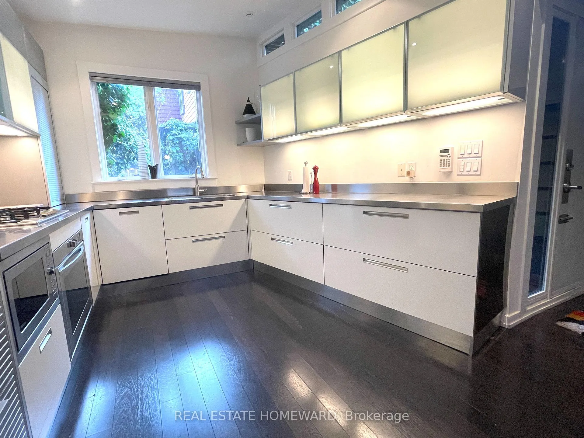 Photo 7 of Unit Coach, 27 Lewis Street, Toronto, South Riverdale — HOMEH