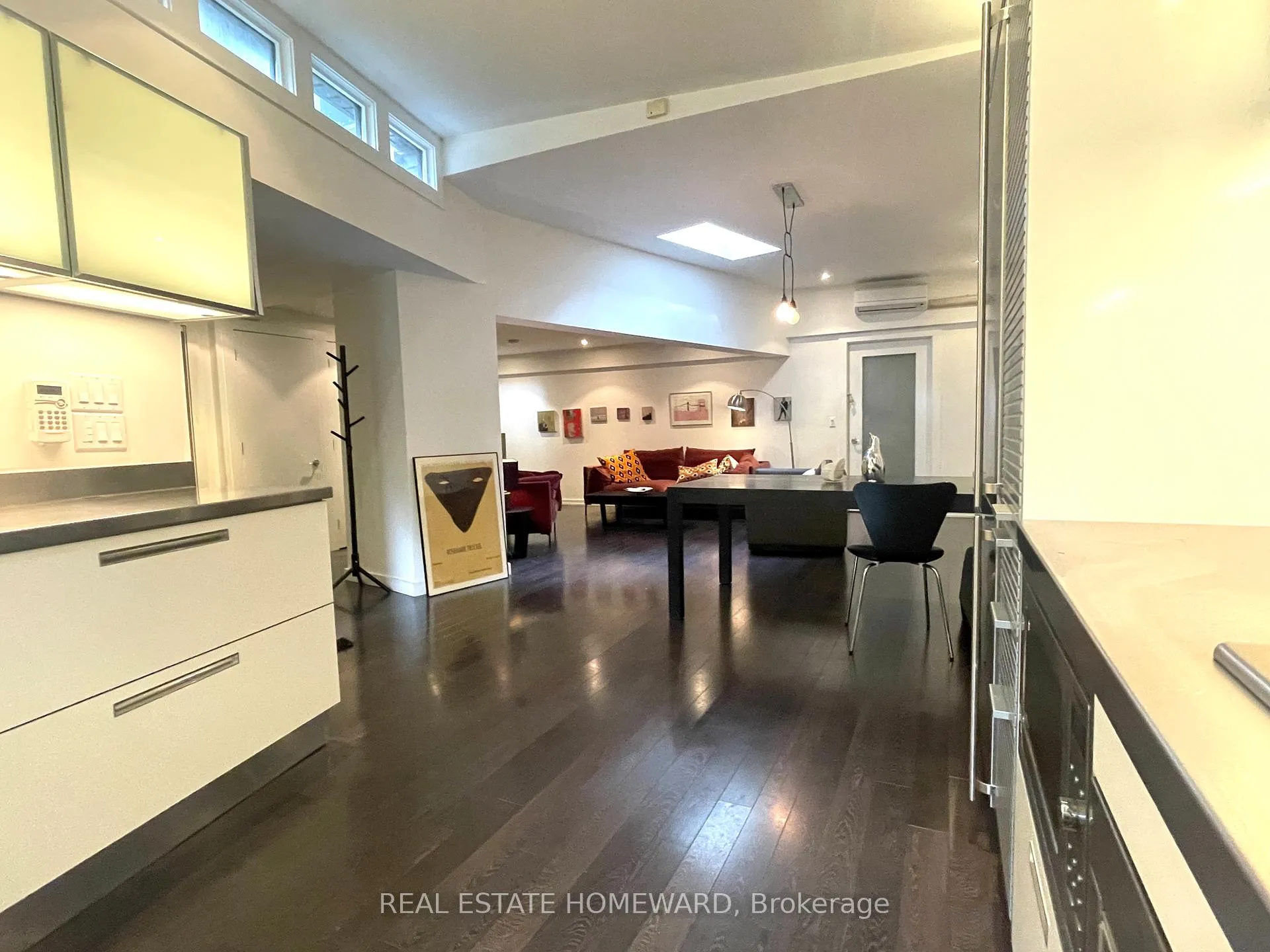 Photo 8 of Unit Coach, 27 Lewis Street, Toronto, South Riverdale — HOMEH