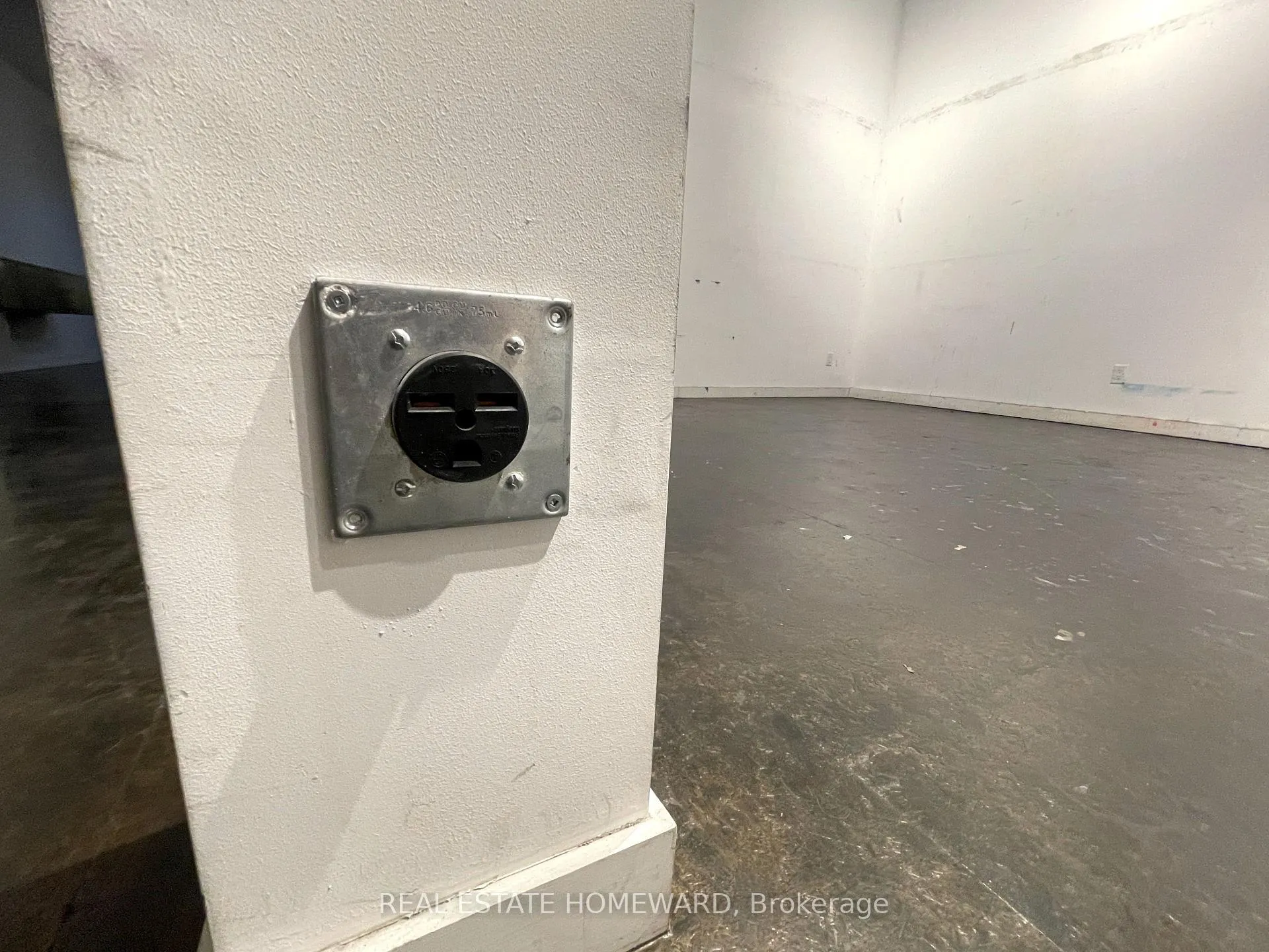 Photo 26 of Unit Coach, 27 Lewis Street, Toronto, South Riverdale — HOMEH