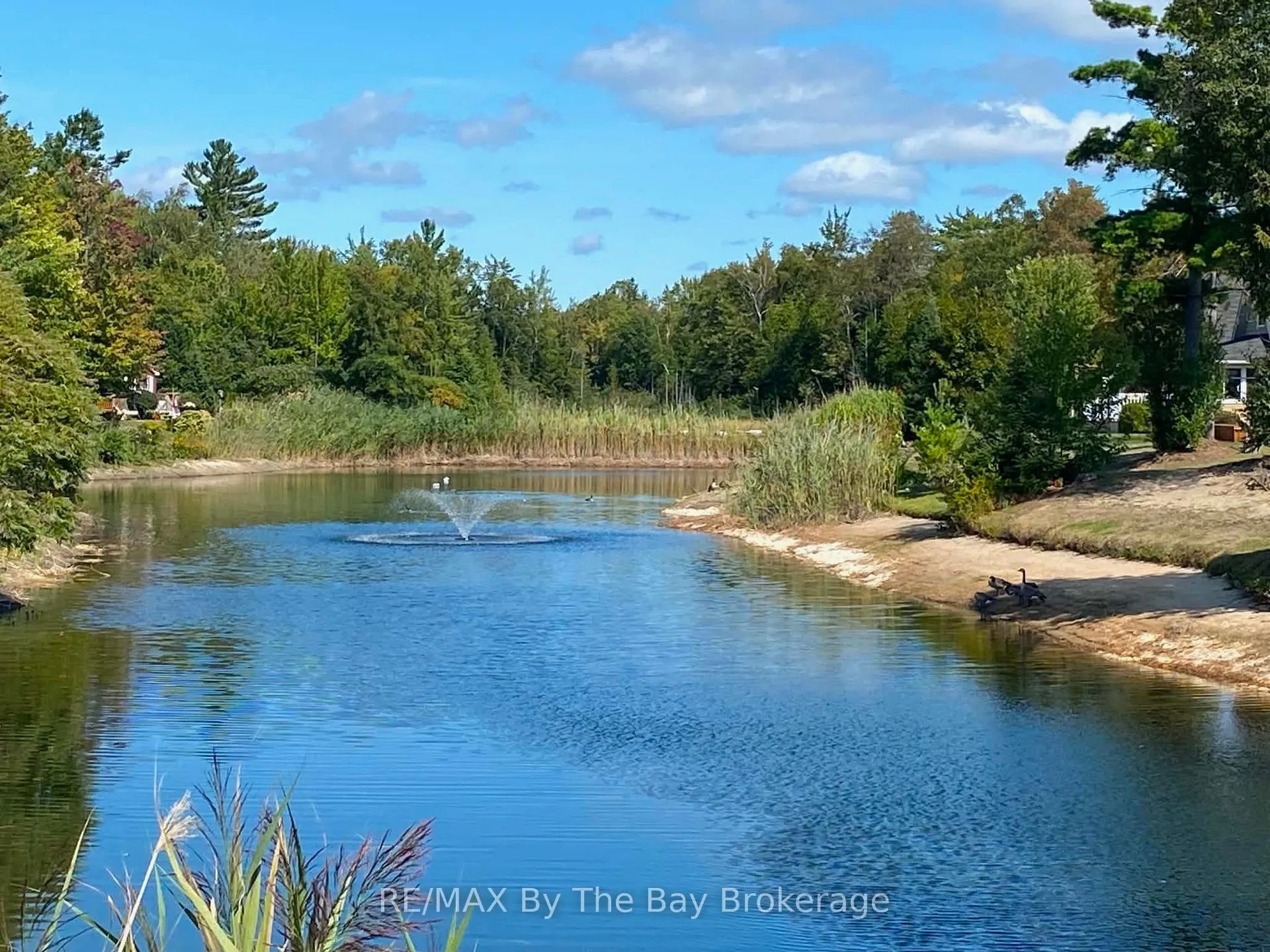 Photo 10 of 1 White Pines Trail, Wasaga Beach — HOMEH