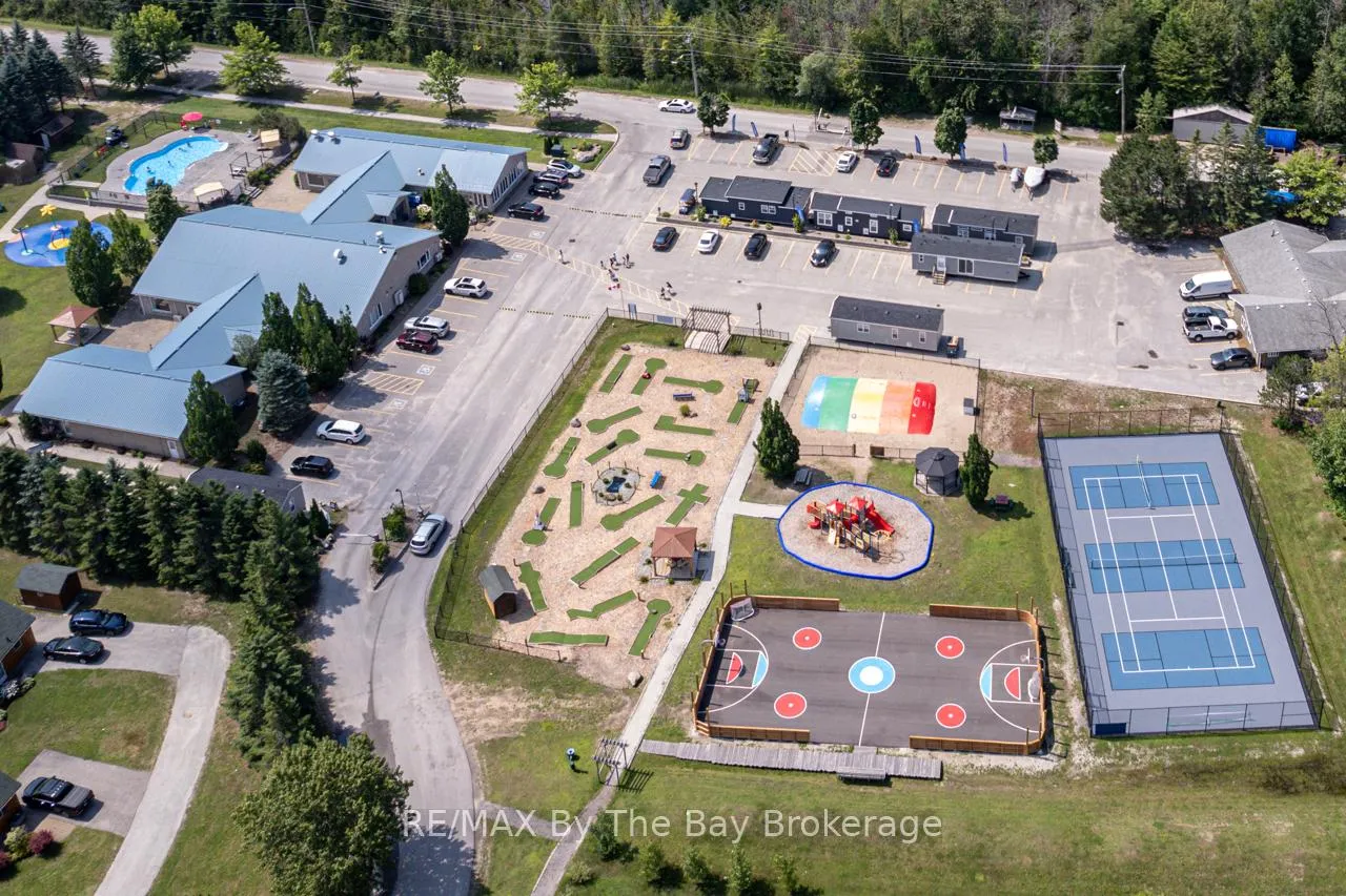 Photo 45 of 1 White Pines Trail, Wasaga Beach — HOMEH