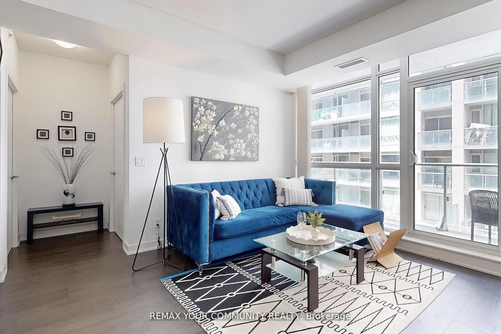 Photo 9 of Unit 408, 30 Nelson Street, Toronto, Waterfront Communities — HOMEH