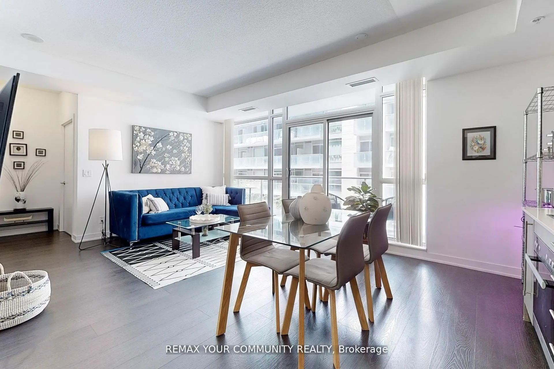 Photo 11 of Unit 408, 30 Nelson Street, Toronto, Waterfront Communities — HOMEH