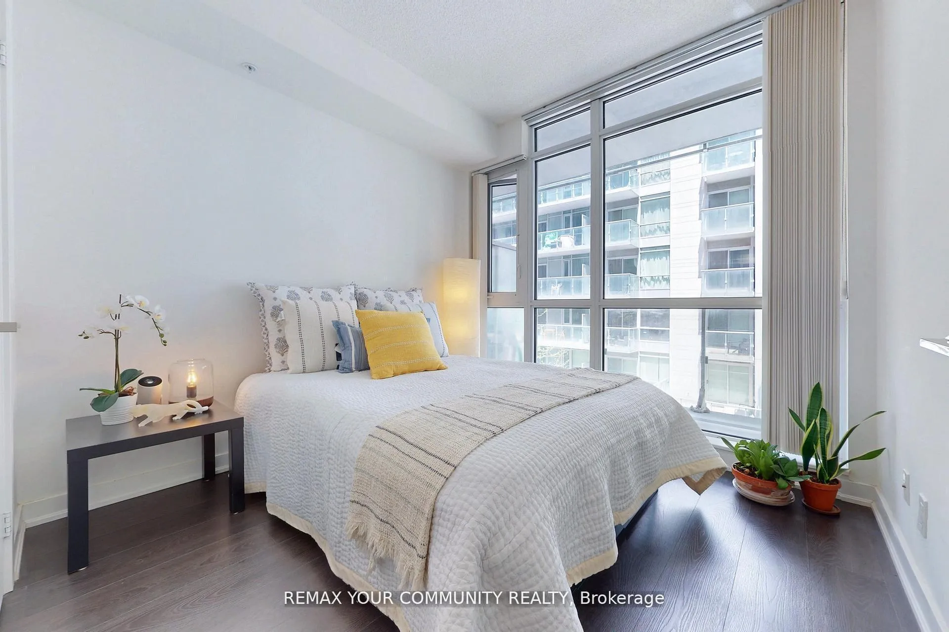 Photo 17 of Unit 408, 30 Nelson Street, Toronto, Waterfront Communities — HOMEH