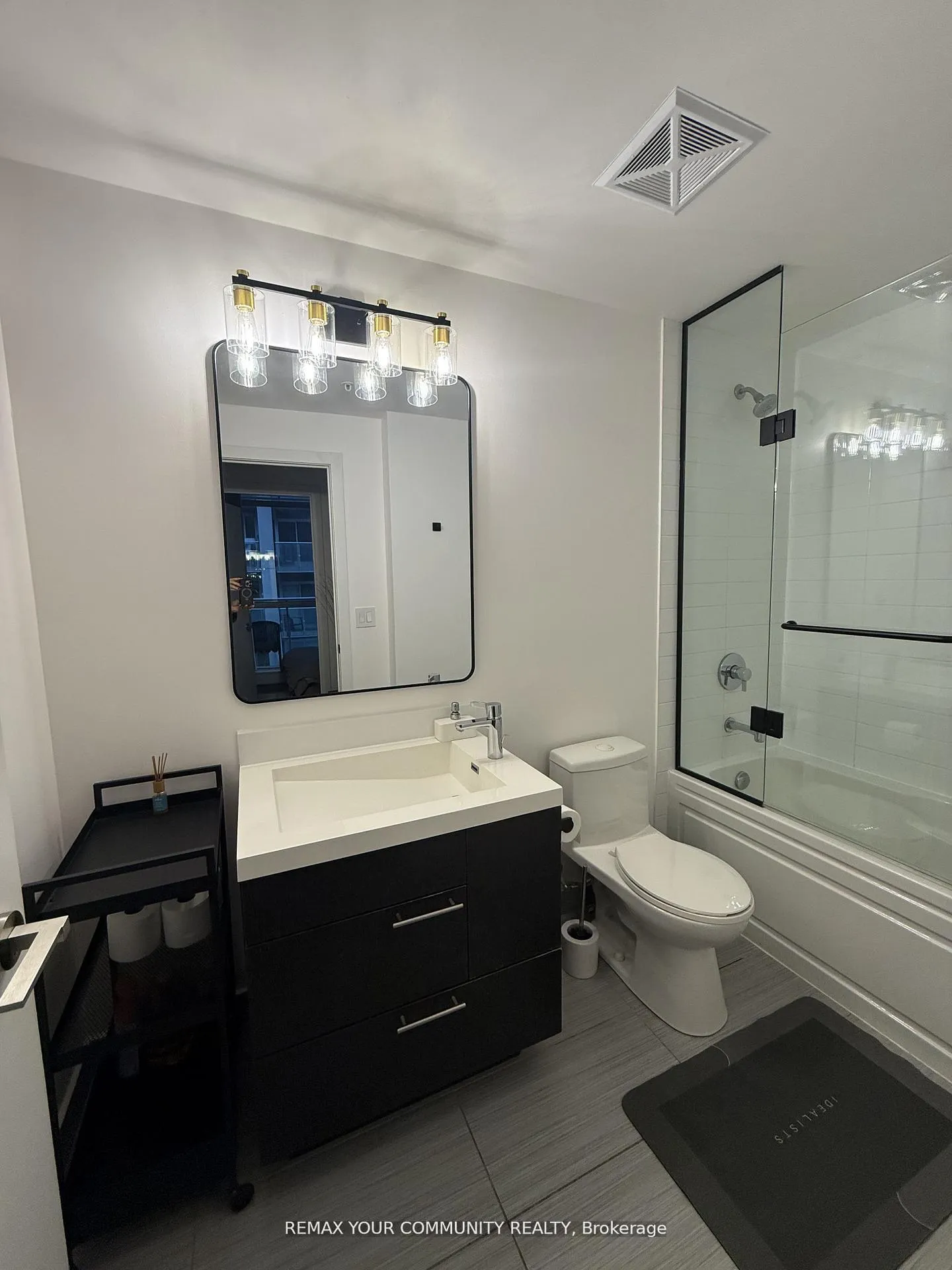 Photo 21 of Unit 408, 30 Nelson Street, Toronto, Waterfront Communities — HOMEH
