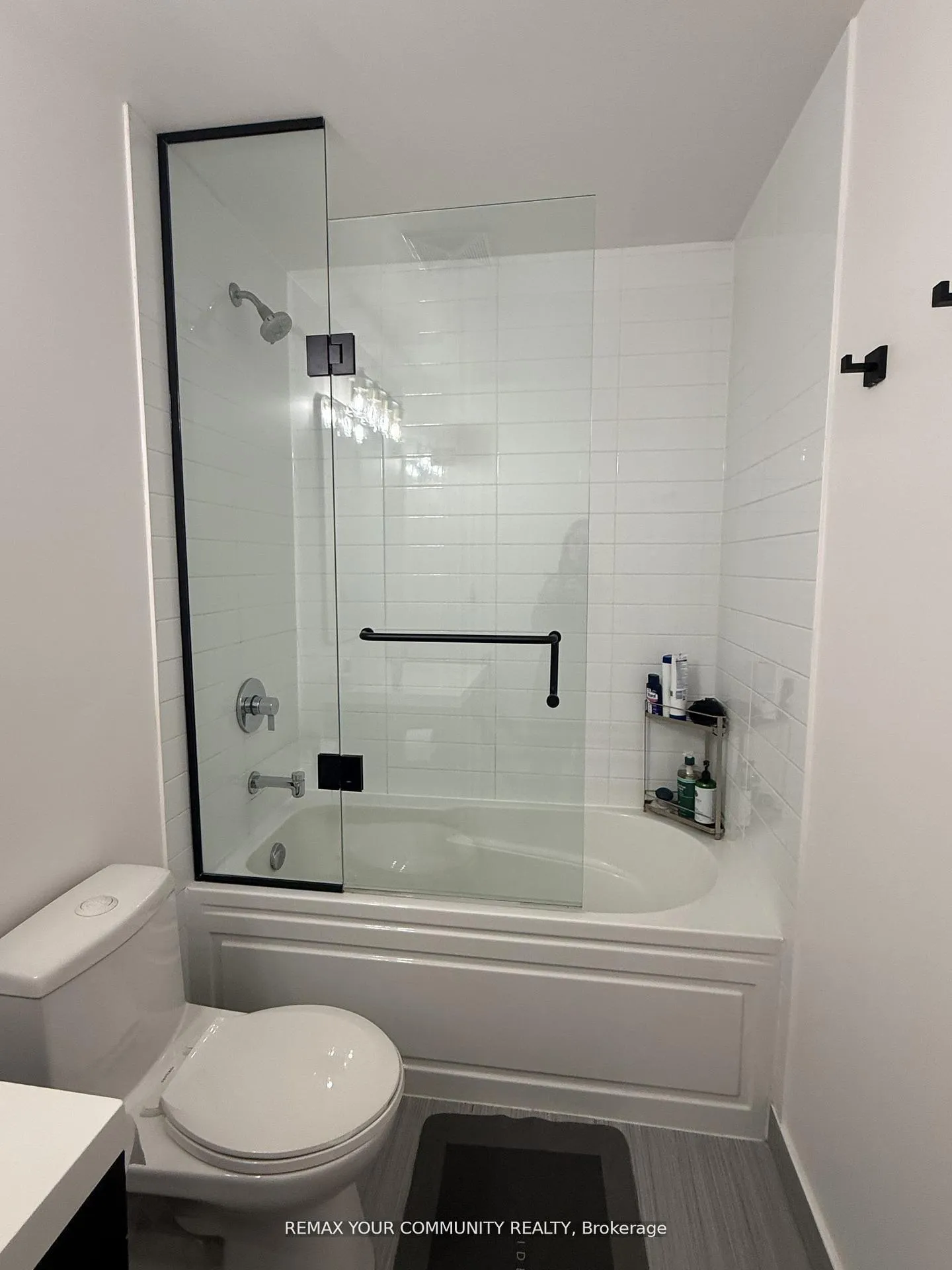 Photo 23 of Unit 408, 30 Nelson Street, Toronto, Waterfront Communities — HOMEH