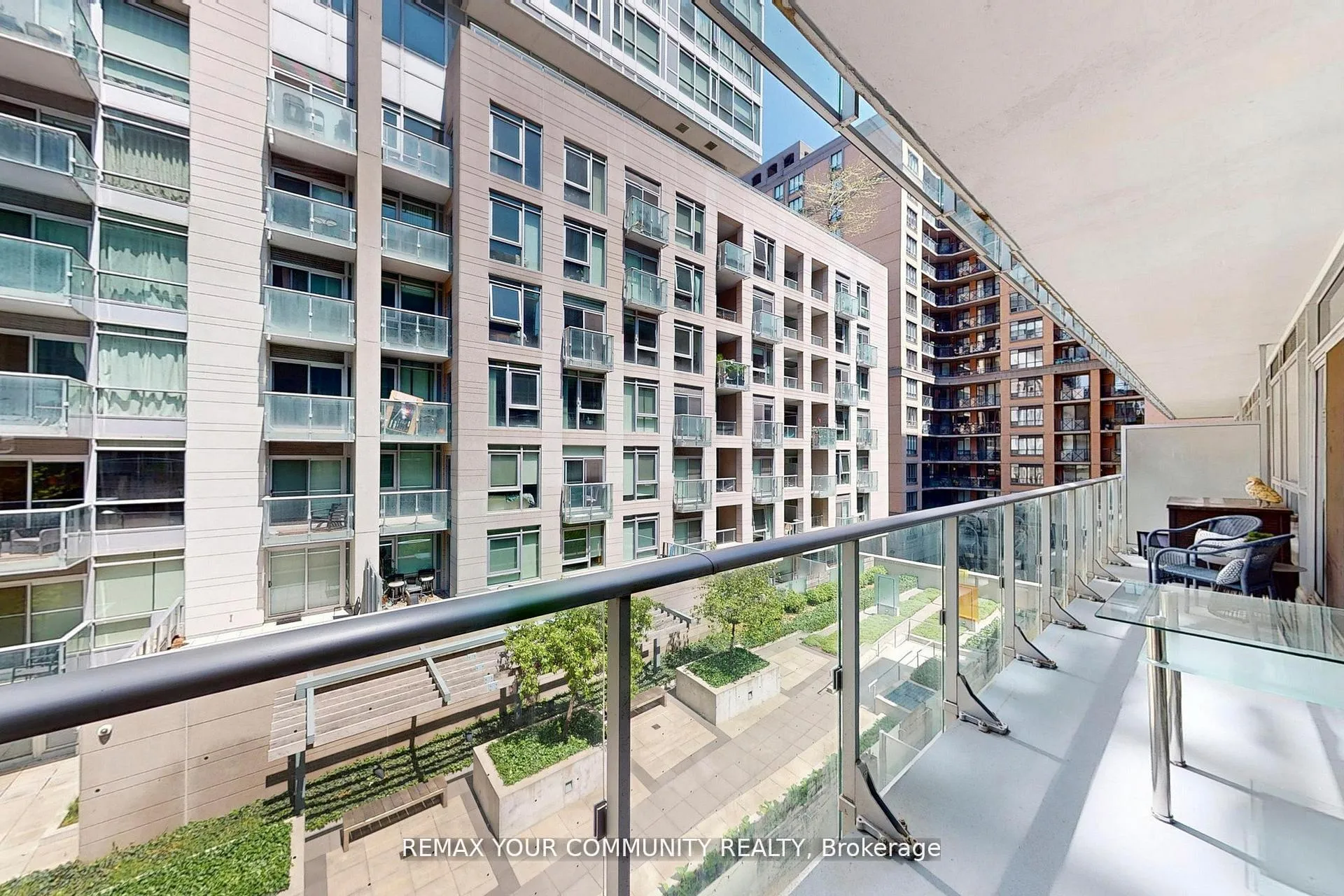 Photo 28 of Unit 408, 30 Nelson Street, Toronto, Waterfront Communities — HOMEH