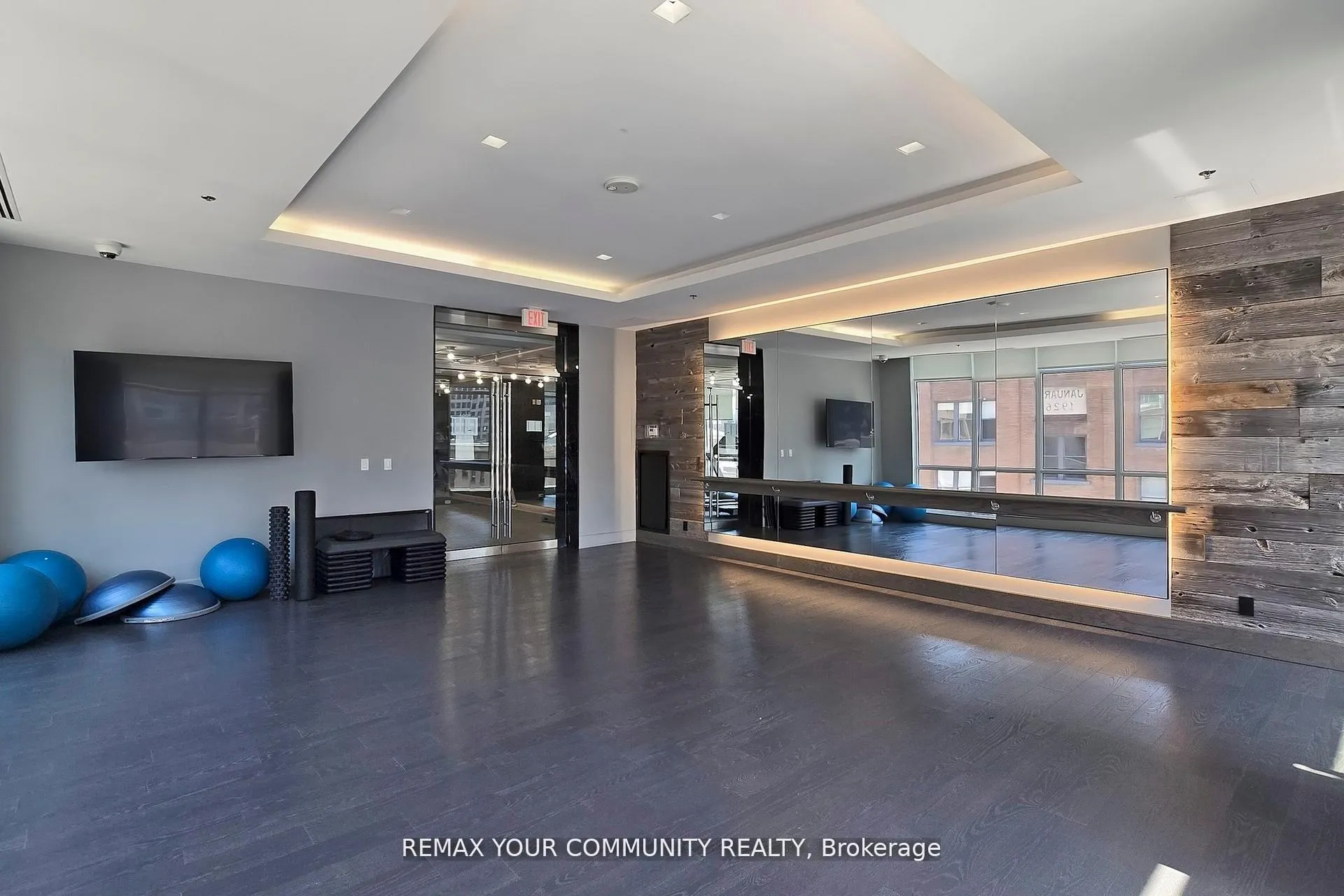 Photo 29 of Unit 408, 30 Nelson Street, Toronto, Waterfront Communities — HOMEH