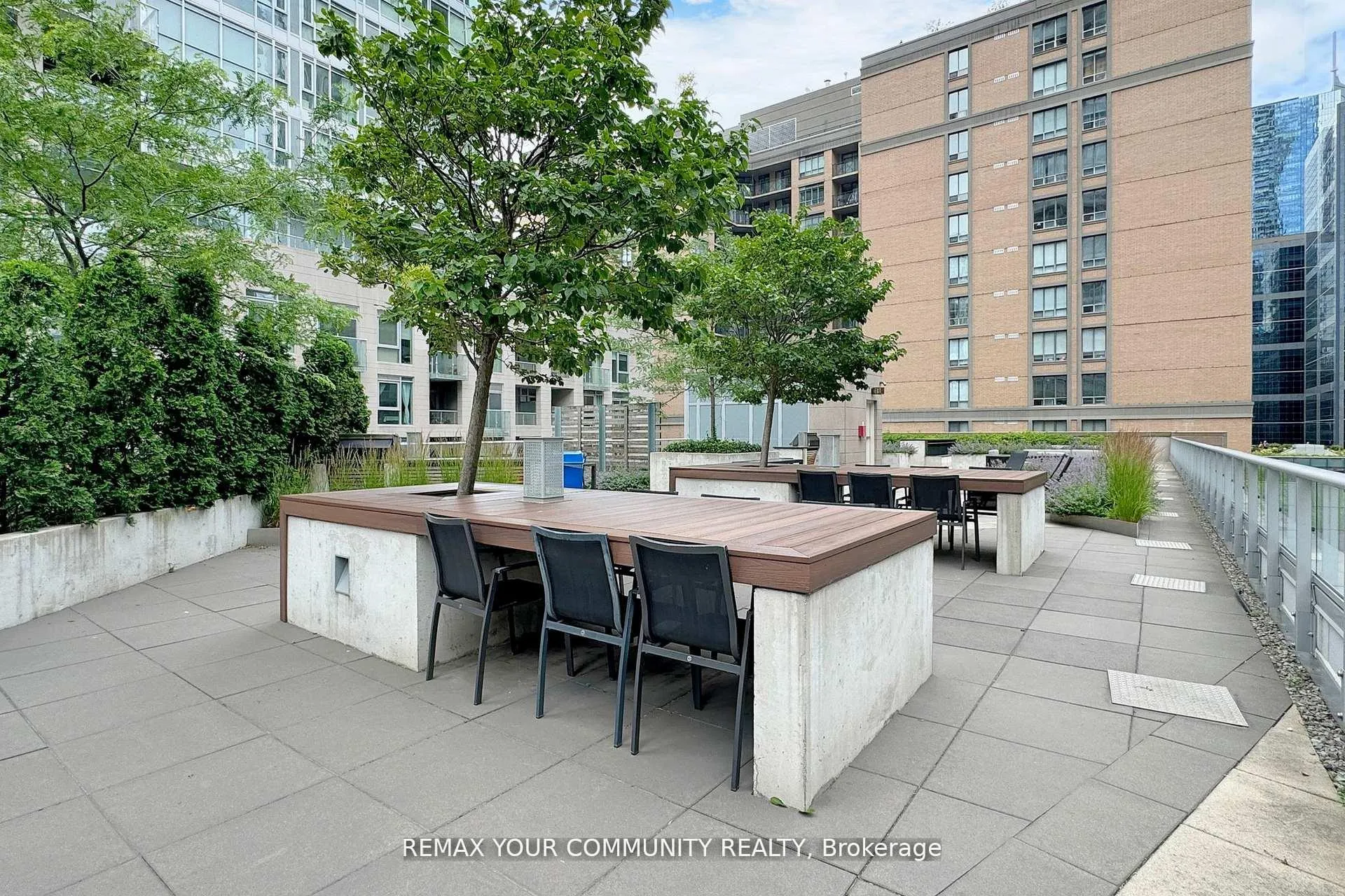 Photo 44 of Unit 408, 30 Nelson Street, Toronto, Waterfront Communities — HOMEH