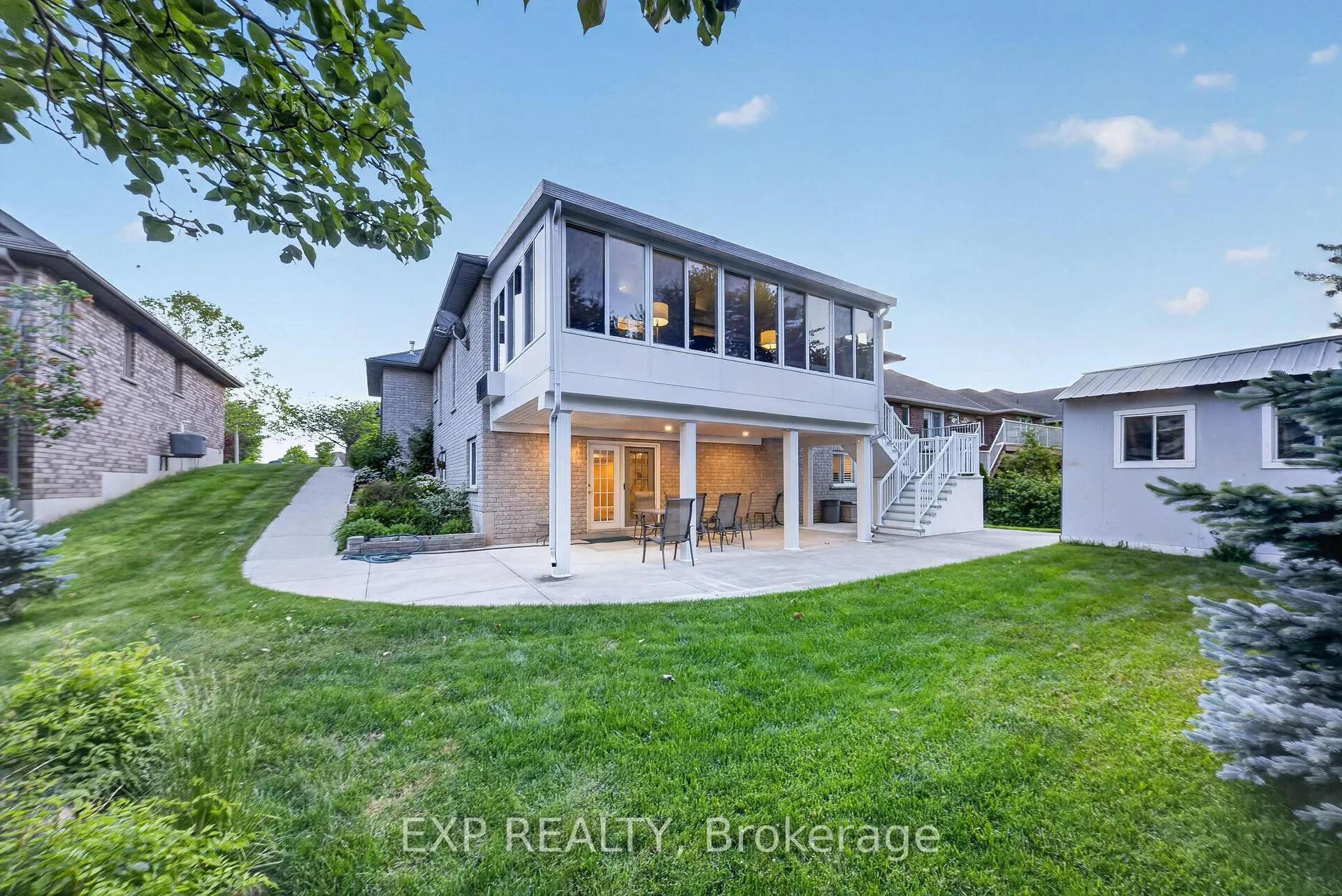 Photo 3 of 14 Hunter Drive S, Norfolk, Port Rowan — HOMEH