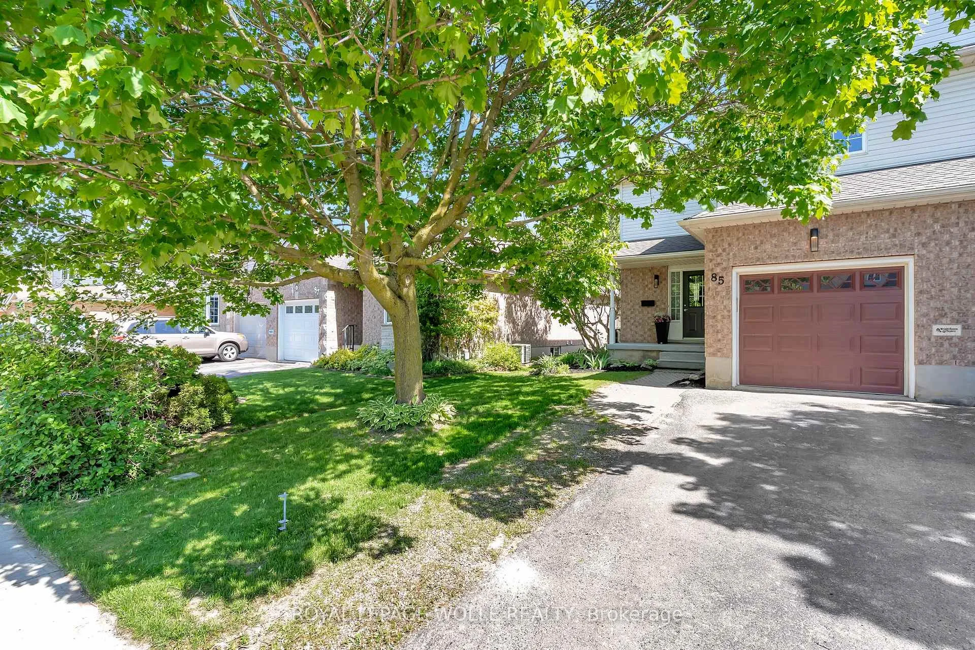 Photo 3 of 85 York Street E, Centre Wellington, Elora/Salem — HOMEH