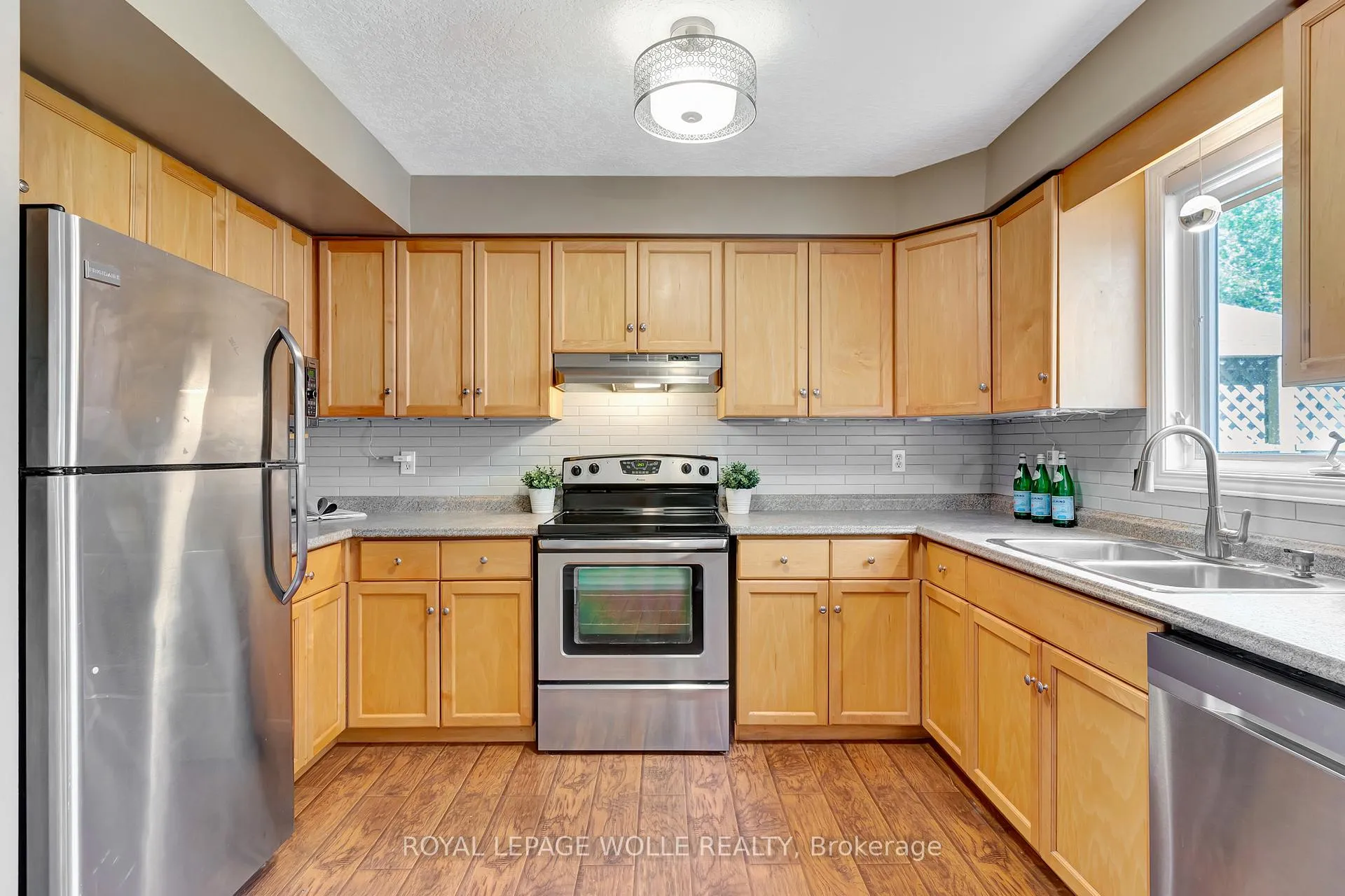 Photo 9 of 85 York Street E, Centre Wellington, Elora/Salem — HOMEH