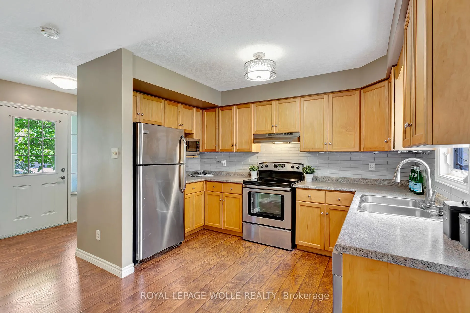 Photo 10 of 85 York Street E, Centre Wellington, Elora/Salem — HOMEH