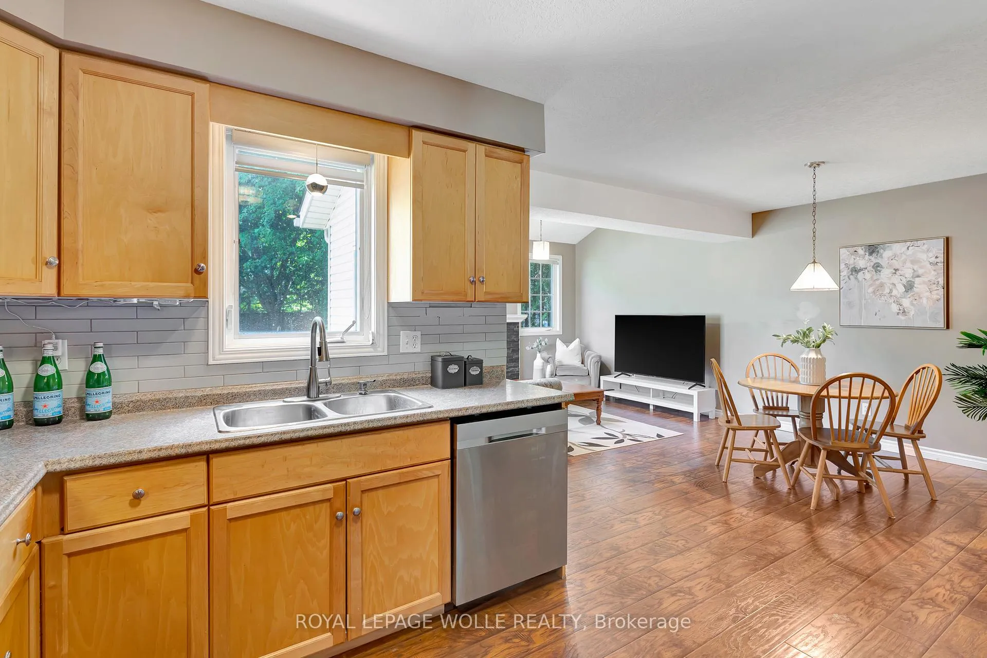 Photo 12 of 85 York Street E, Centre Wellington, Elora/Salem — HOMEH