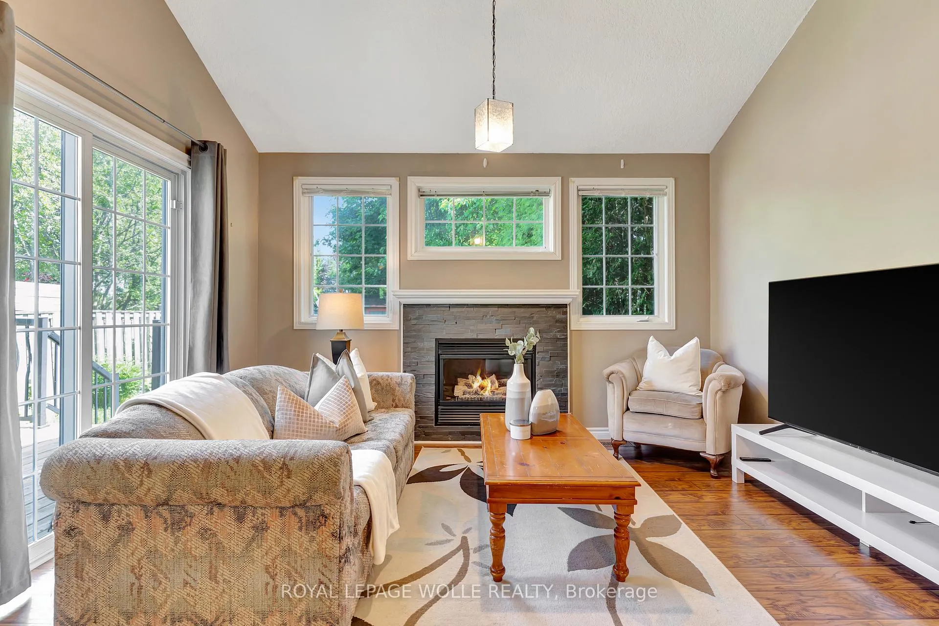 Photo 14 of 85 York Street E, Centre Wellington, Elora/Salem — HOMEH