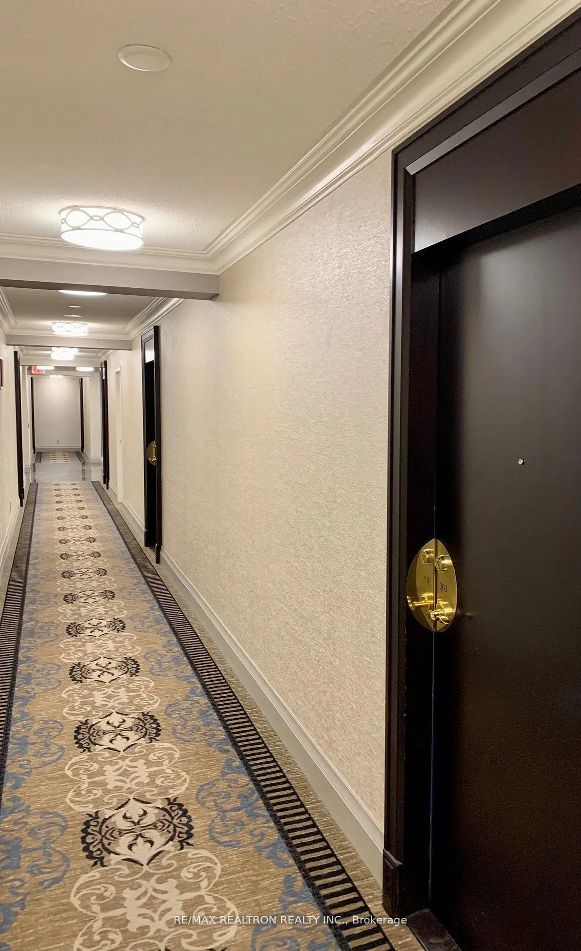 Photo 4 of Unit 303, 88 Promenade Circle, Vaughan, Brownridge — HOMEH