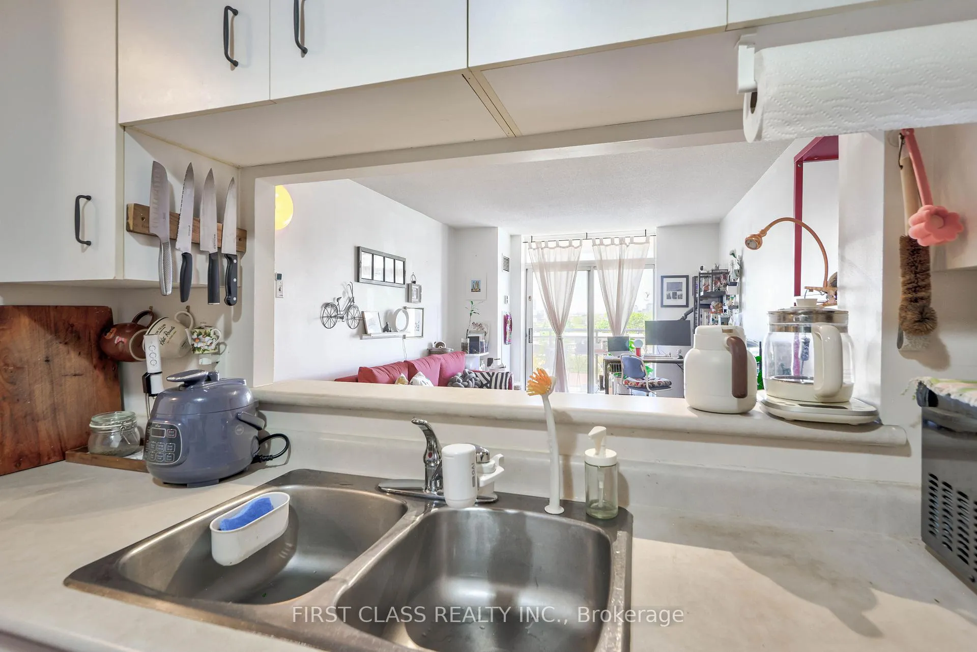 Photo 7 of Unit 725, 650 Lawrence Avenue W, Toronto, Englemount-Lawrence — HOMEH