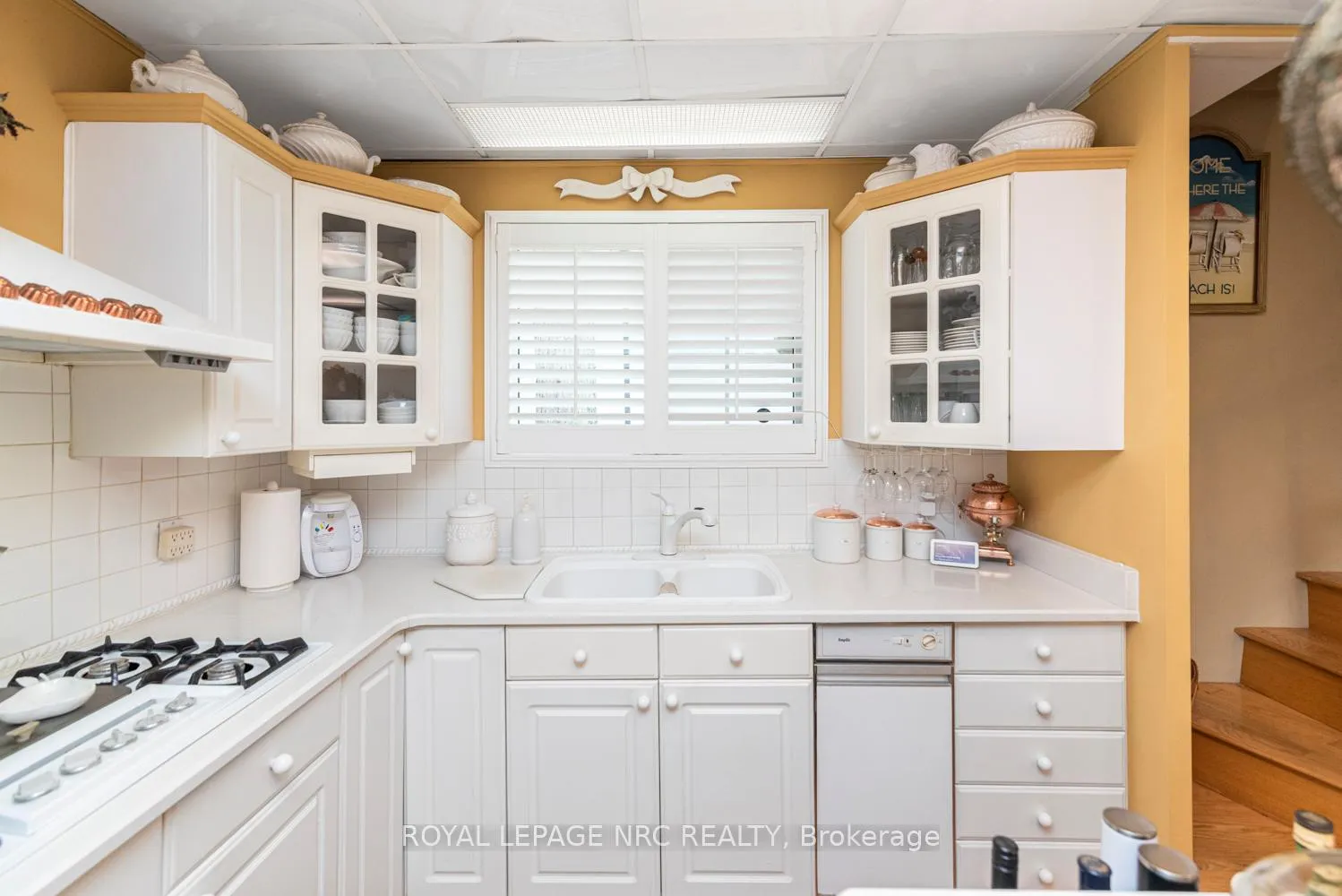 Photo 12 of 31 Victoria Terrace N, Grimsby, Grimsby Beach — HOMEH