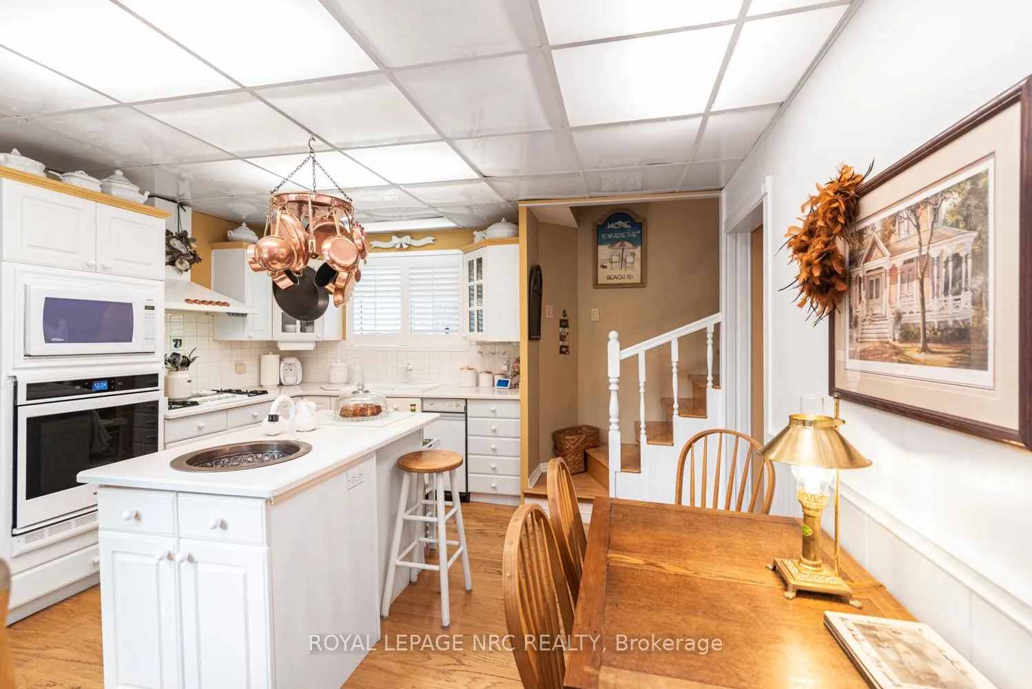 Photo 17 of 31 Victoria Terrace N, Grimsby, Grimsby Beach — HOMEH