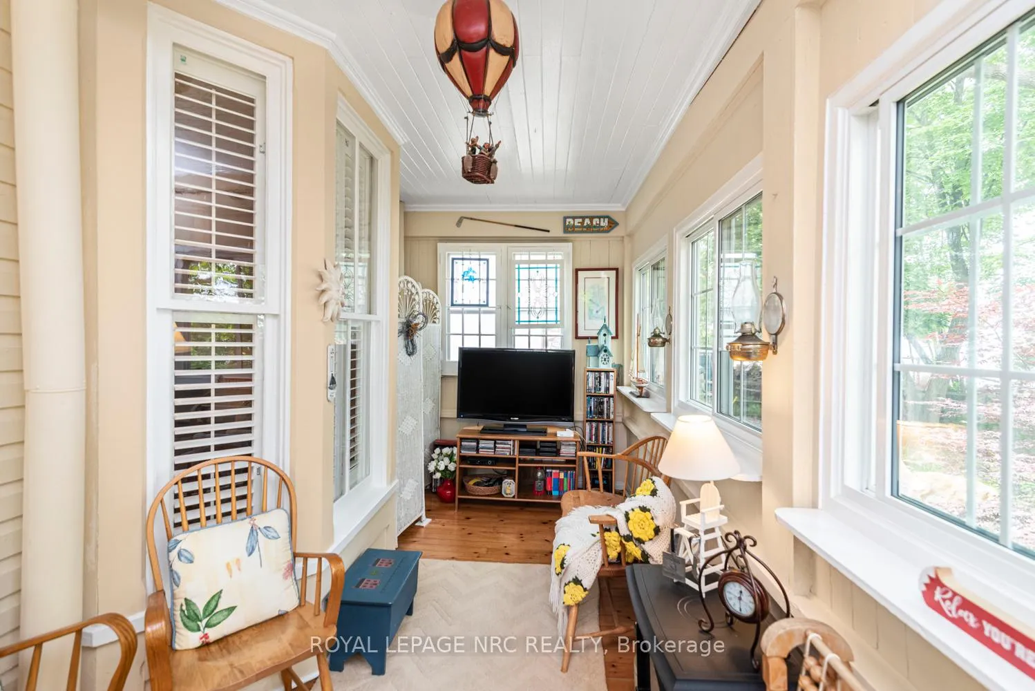 Photo 20 of 31 Victoria Terrace N, Grimsby, Grimsby Beach — HOMEH