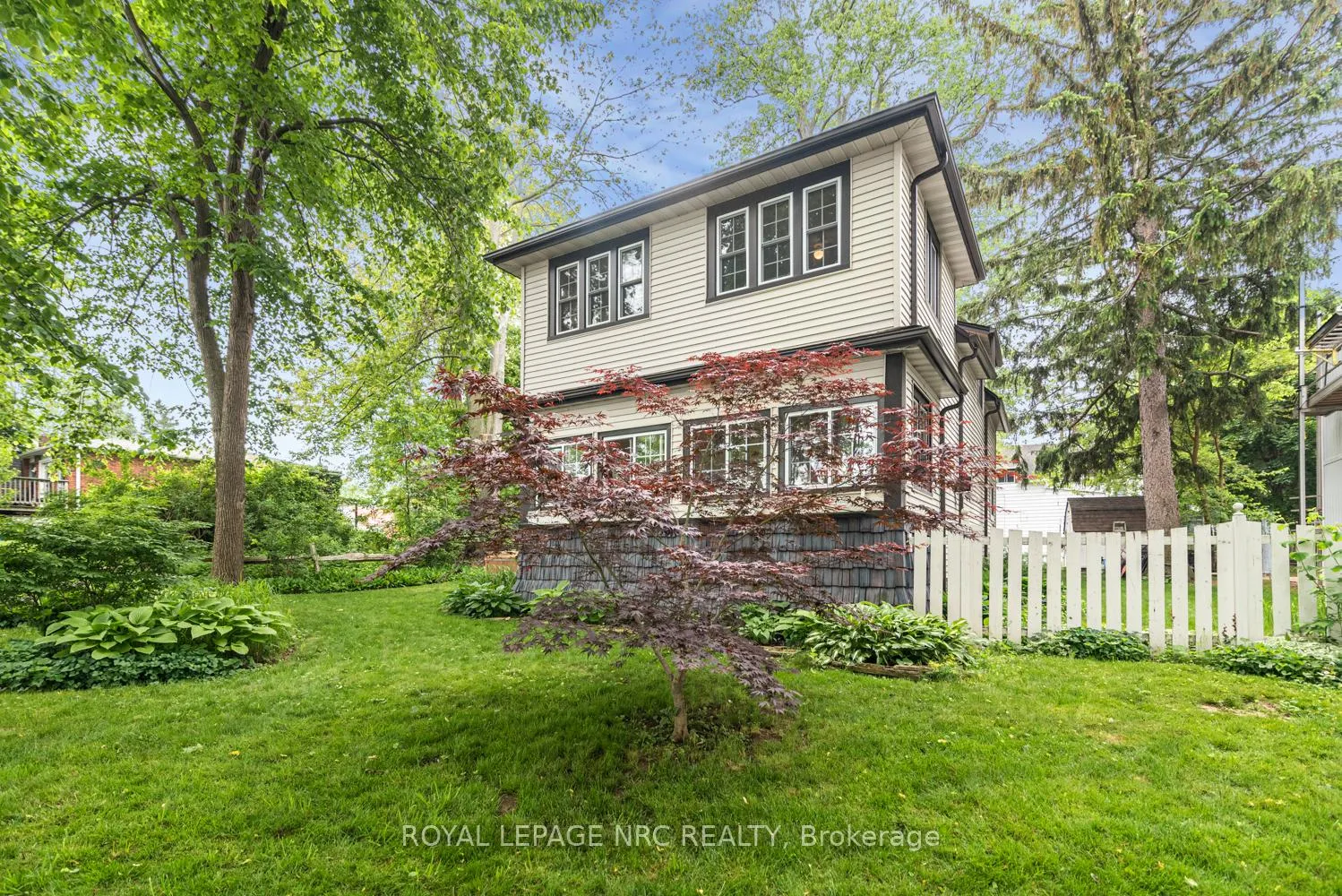 Photo 39 of 31 Victoria Terrace N, Grimsby, Grimsby Beach — HOMEH