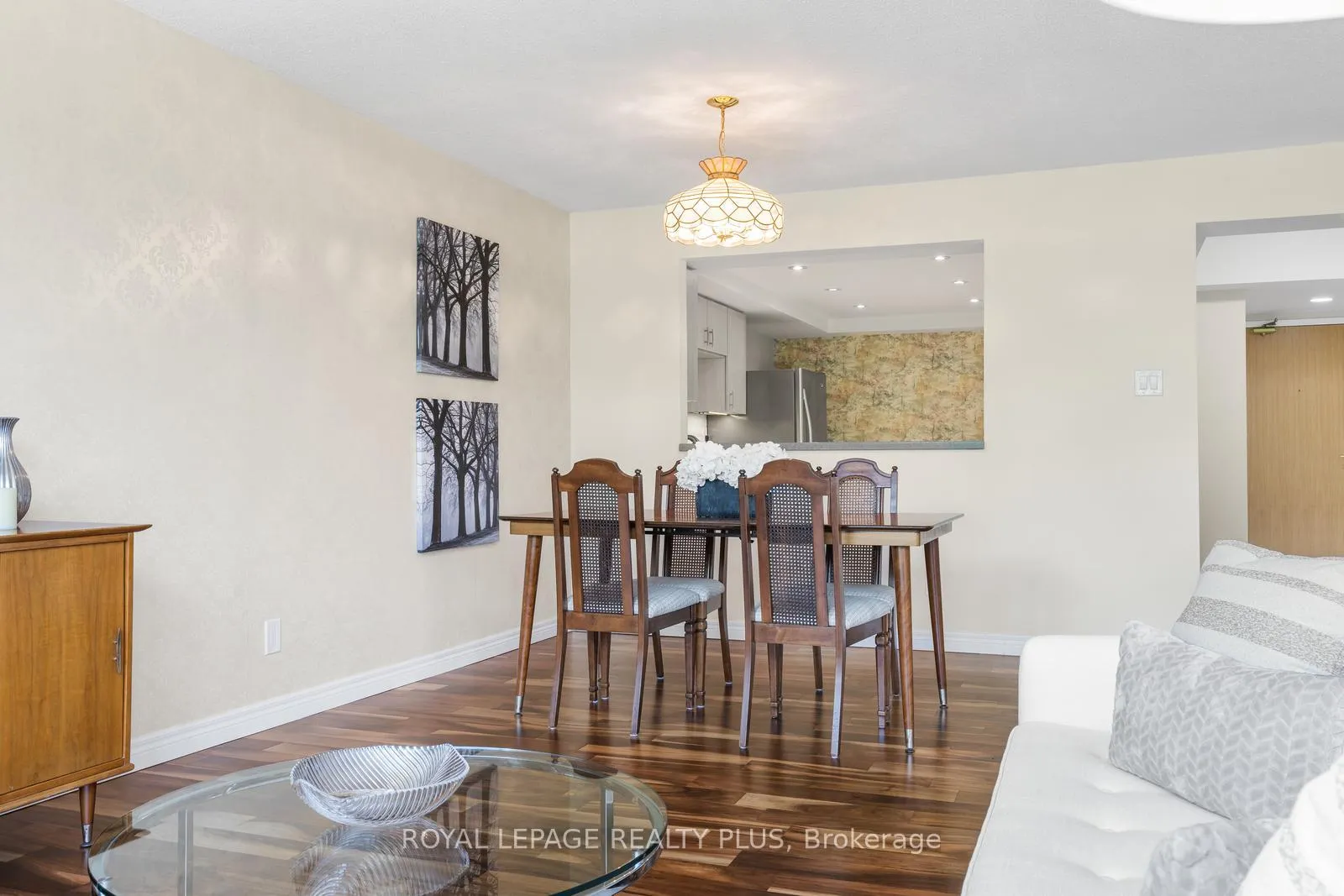 Photo 13 of Unit 301, 330 Mill Street S, Brampton, Brampton South — HOMEH