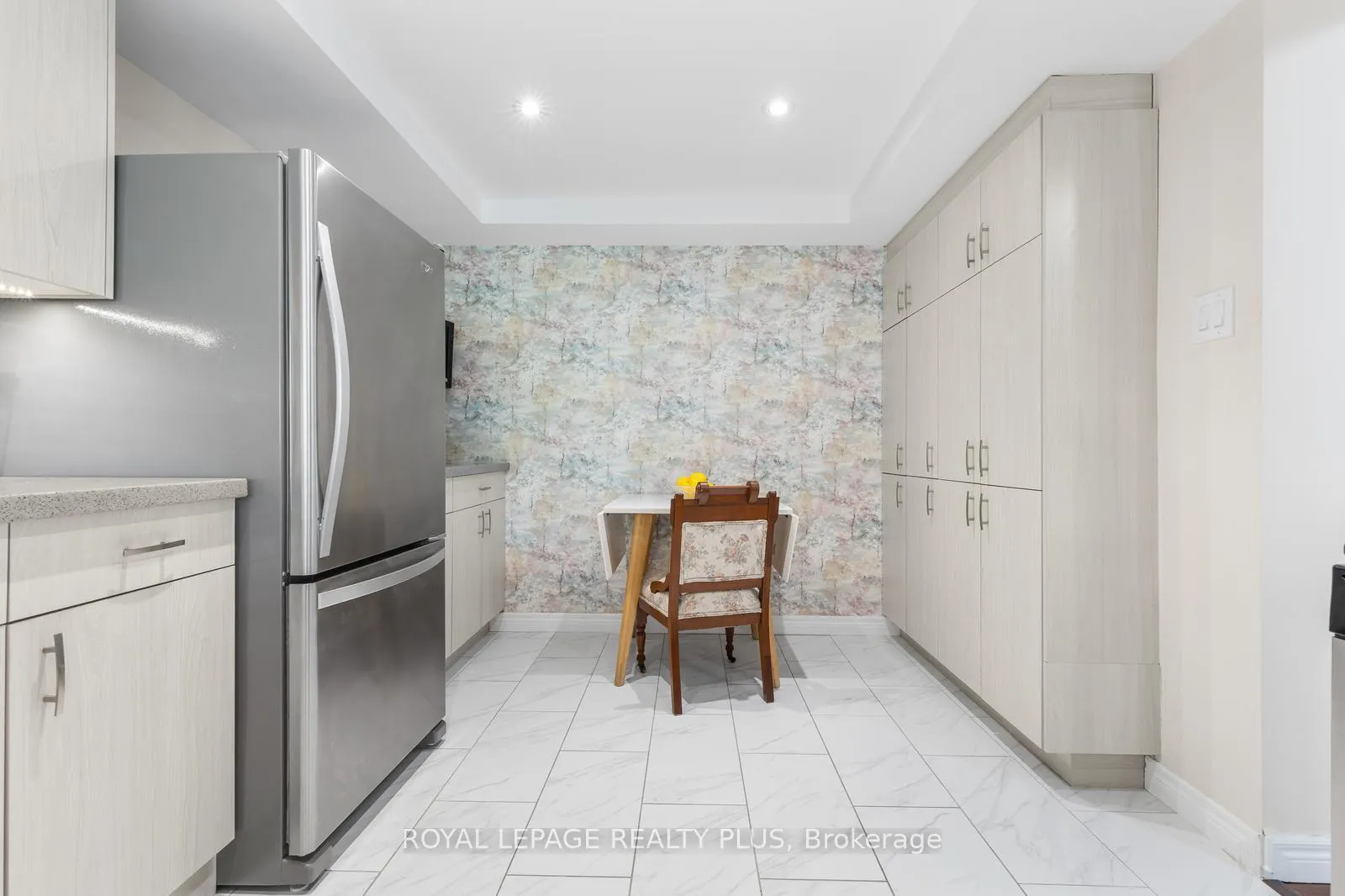 Photo 17 of Unit 301, 330 Mill Street S, Brampton, Brampton South — HOMEH