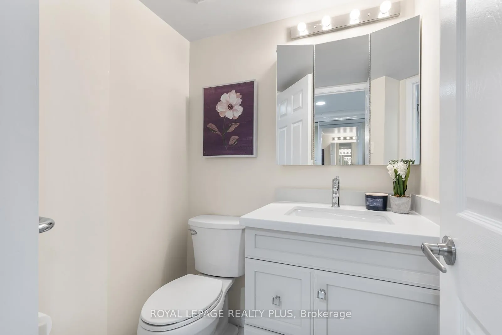 Photo 20 of Unit 301, 330 Mill Street S, Brampton, Brampton South — HOMEH
