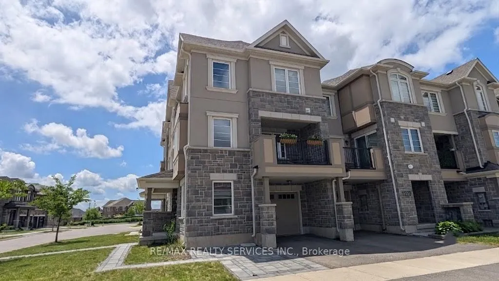Photo 1 of 1274 Wintergreen Place, Milton, Cobban — HOMEH