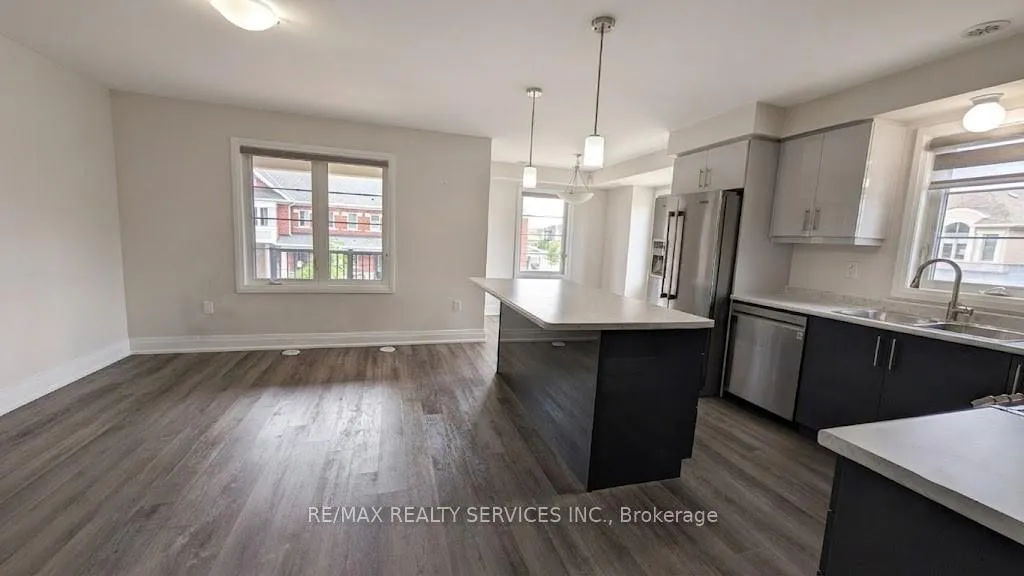 Photo 8 of 1274 Wintergreen Place, Milton, Cobban — HOMEH
