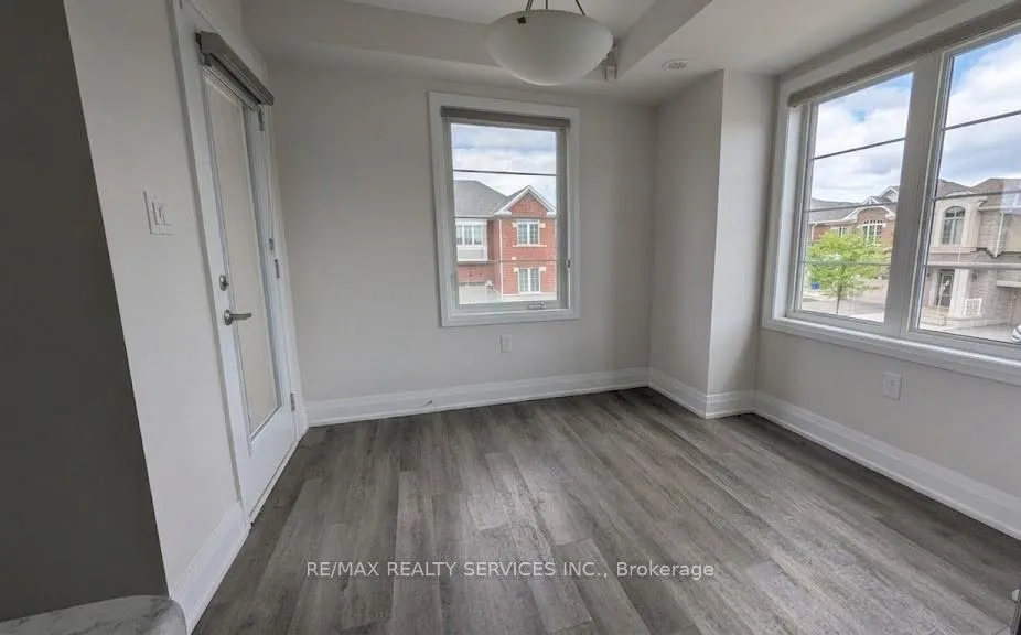 Photo 12 of 1274 Wintergreen Place, Milton, Cobban — HOMEH