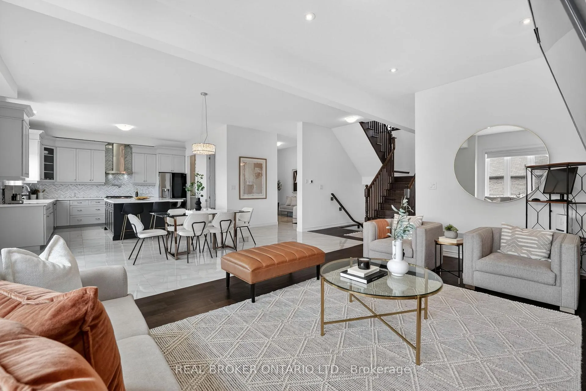 Photo 14 of 4057 Highland Park Drive, Lincoln, Beamsville — HOMEH