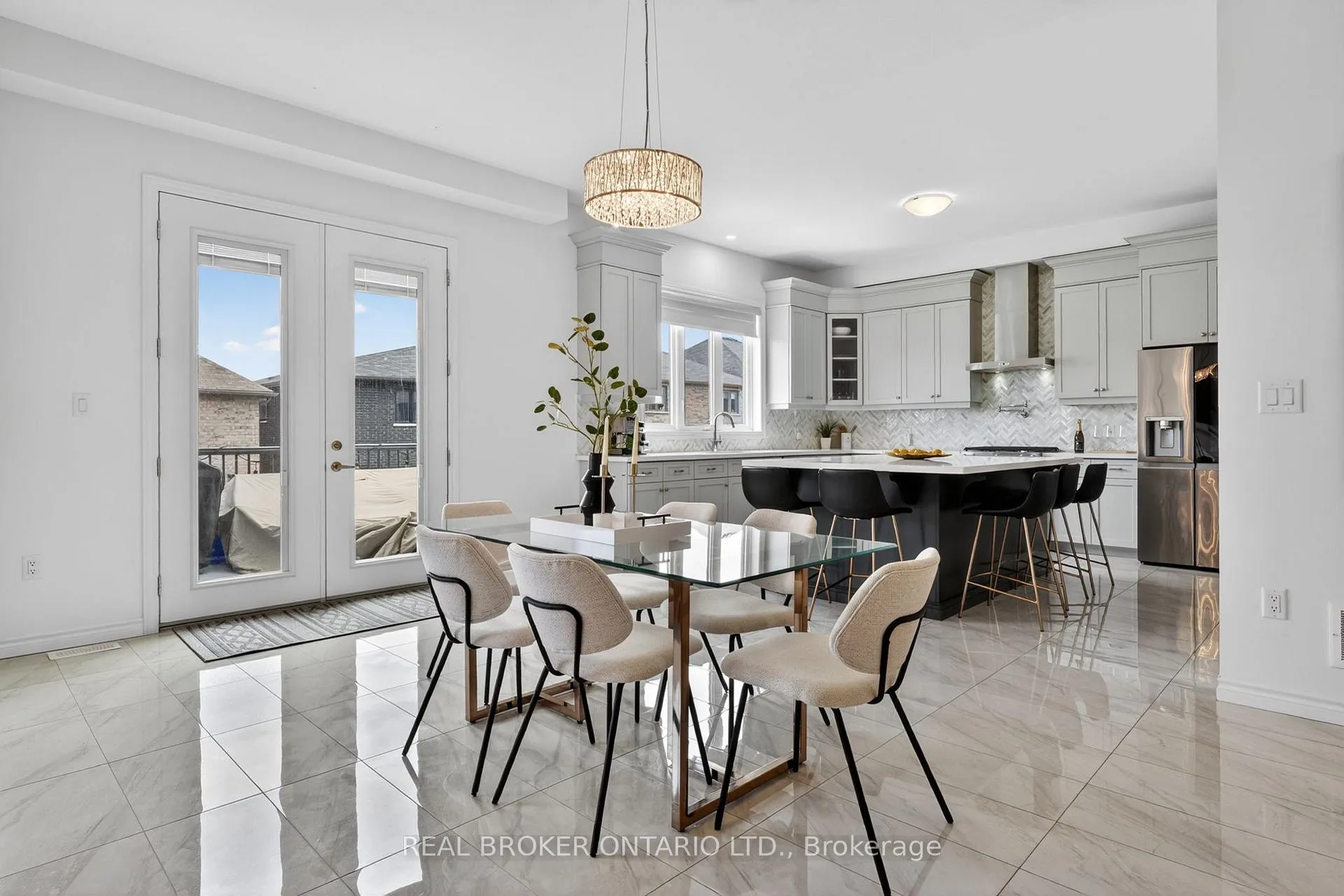 Photo 15 of 4057 Highland Park Drive, Lincoln, Beamsville — HOMEH