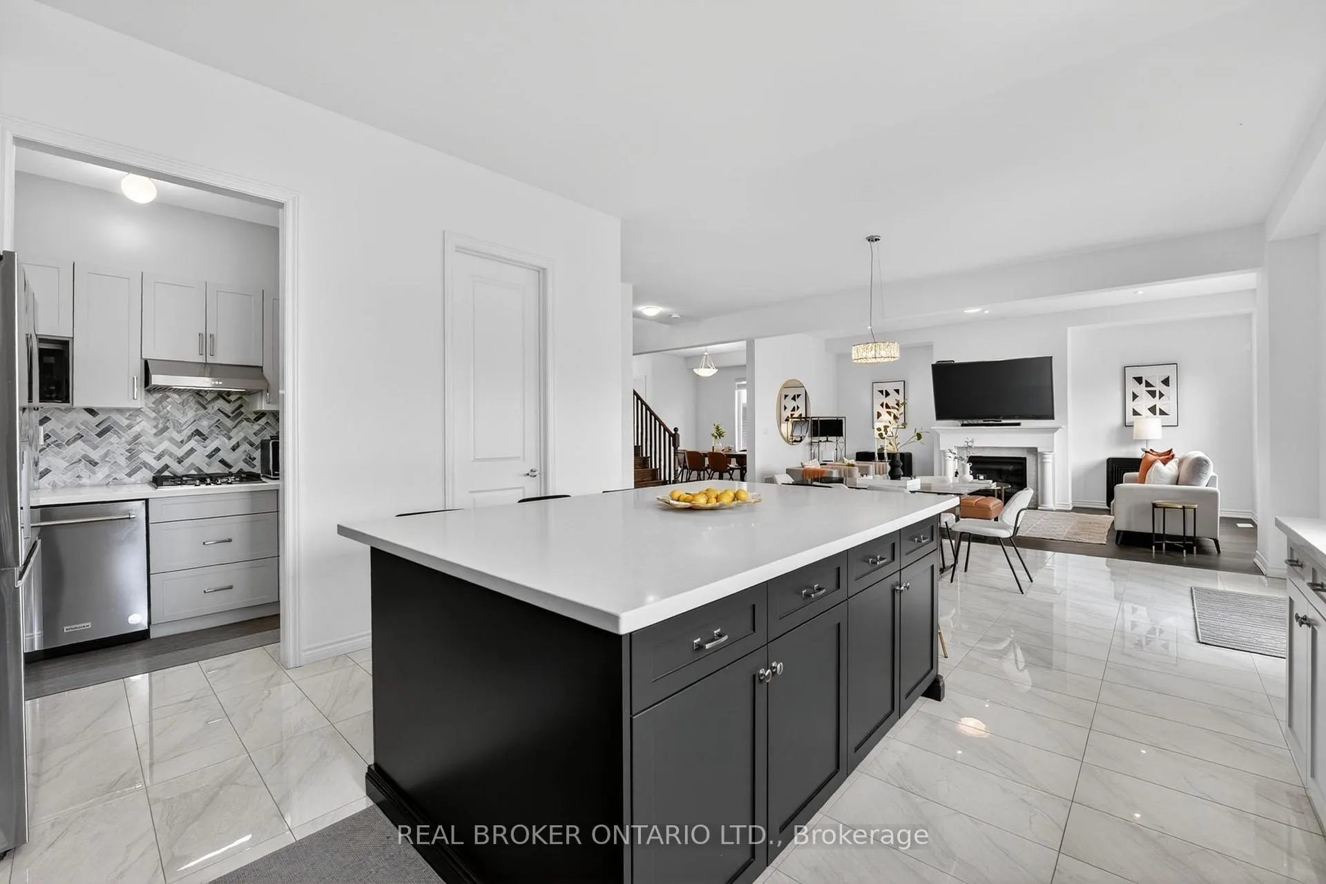 Photo 18 of 4057 Highland Park Drive, Lincoln, Beamsville — HOMEH