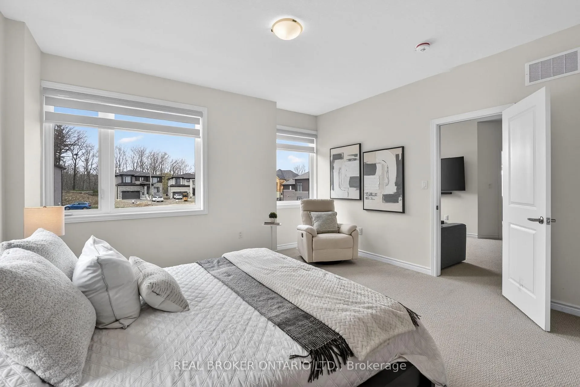 Photo 26 of 4057 Highland Park Drive, Lincoln, Beamsville — HOMEH